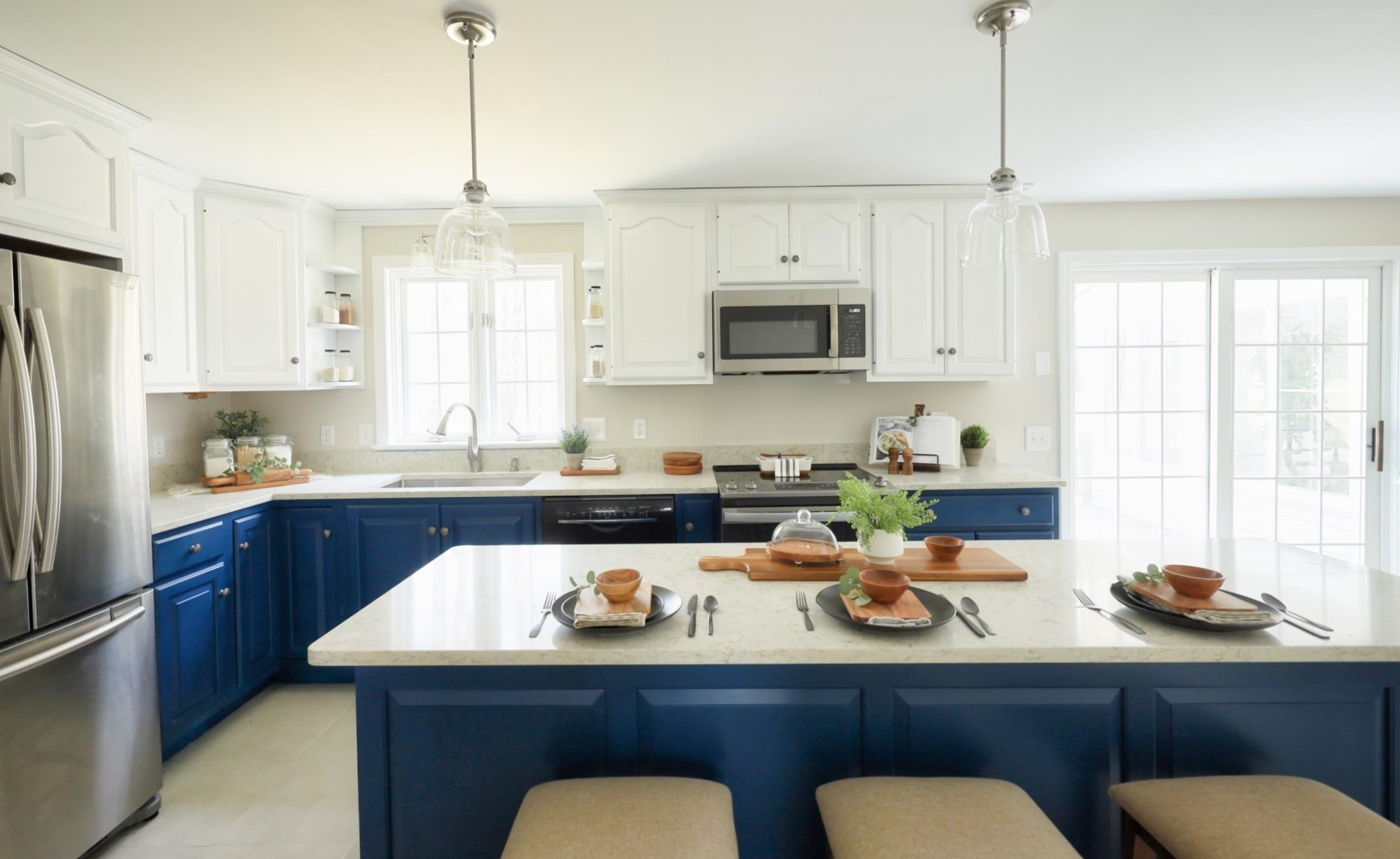 4 Mtn Vw Dr, Merrimack NH 03054-2316 exterior