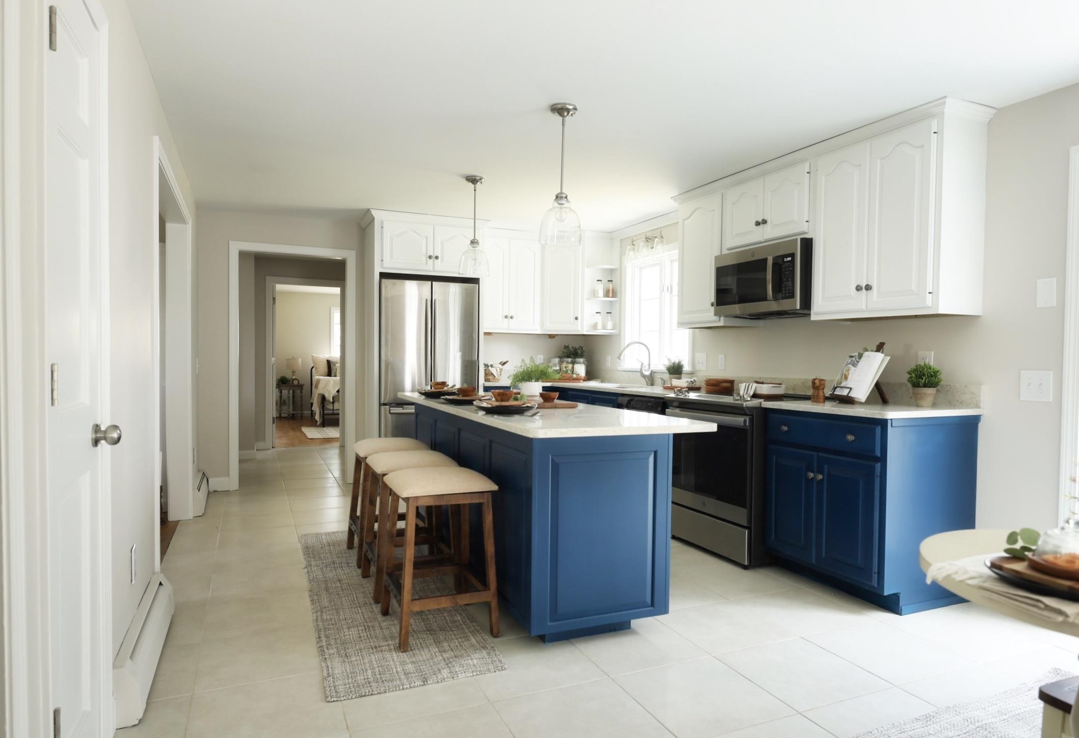 4 Mtn Vw Dr, Merrimack NH 03054-2316 exterior