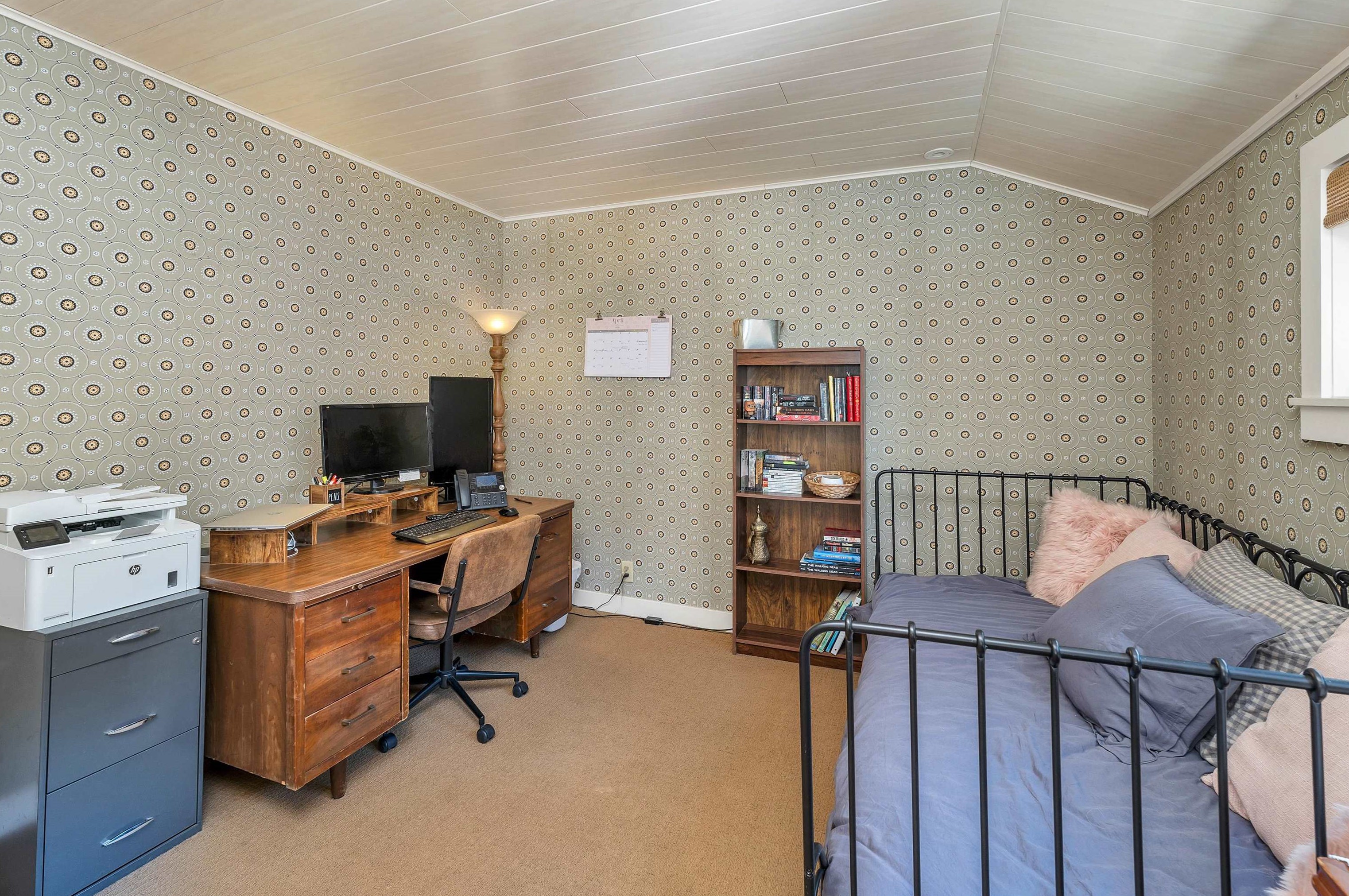 15 Main St, New Ipswich NH 03071-3714 exterior