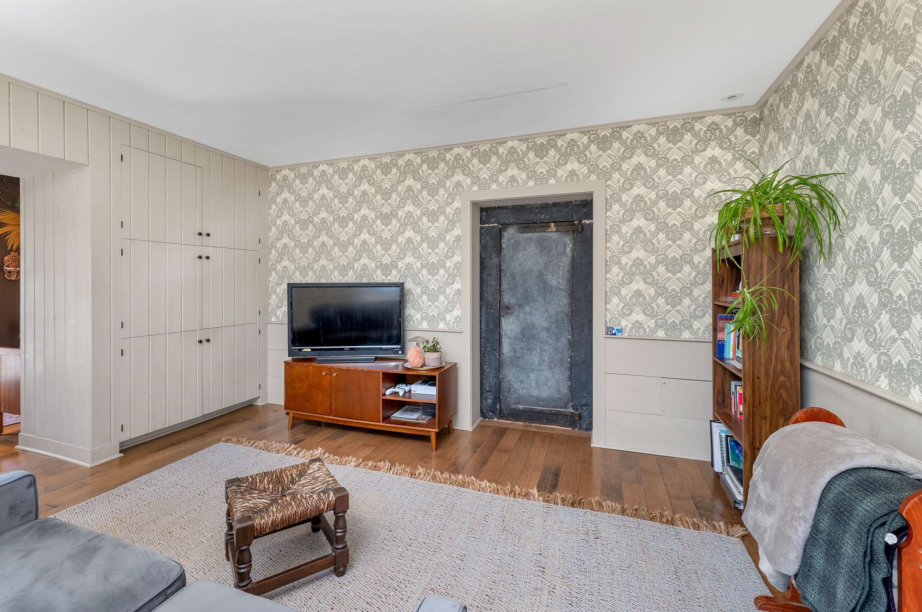 15 Main St, New Ipswich NH 03071-3714 exterior