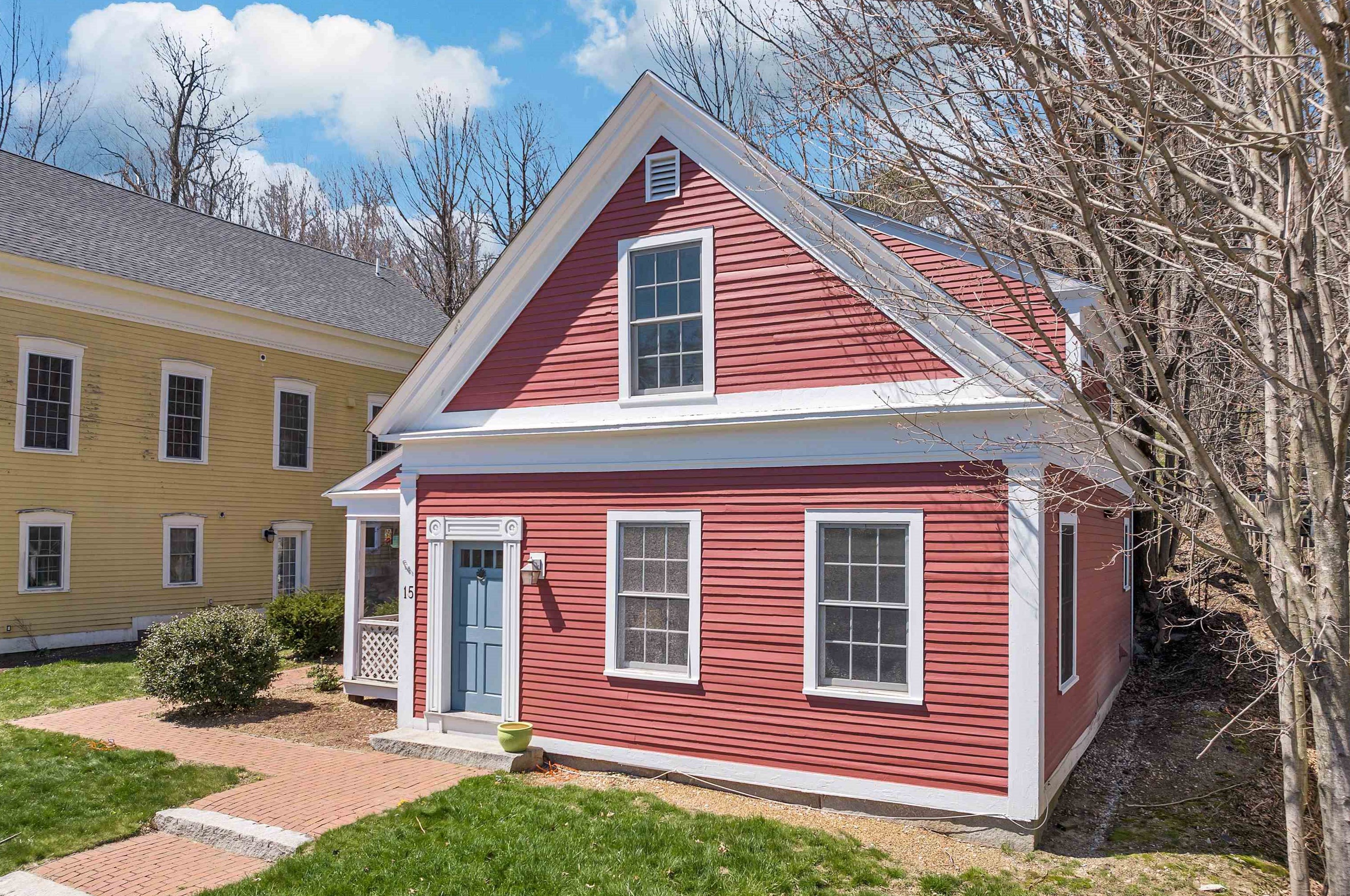 15 Main St, New Ipswich NH  03071-3714 exterior