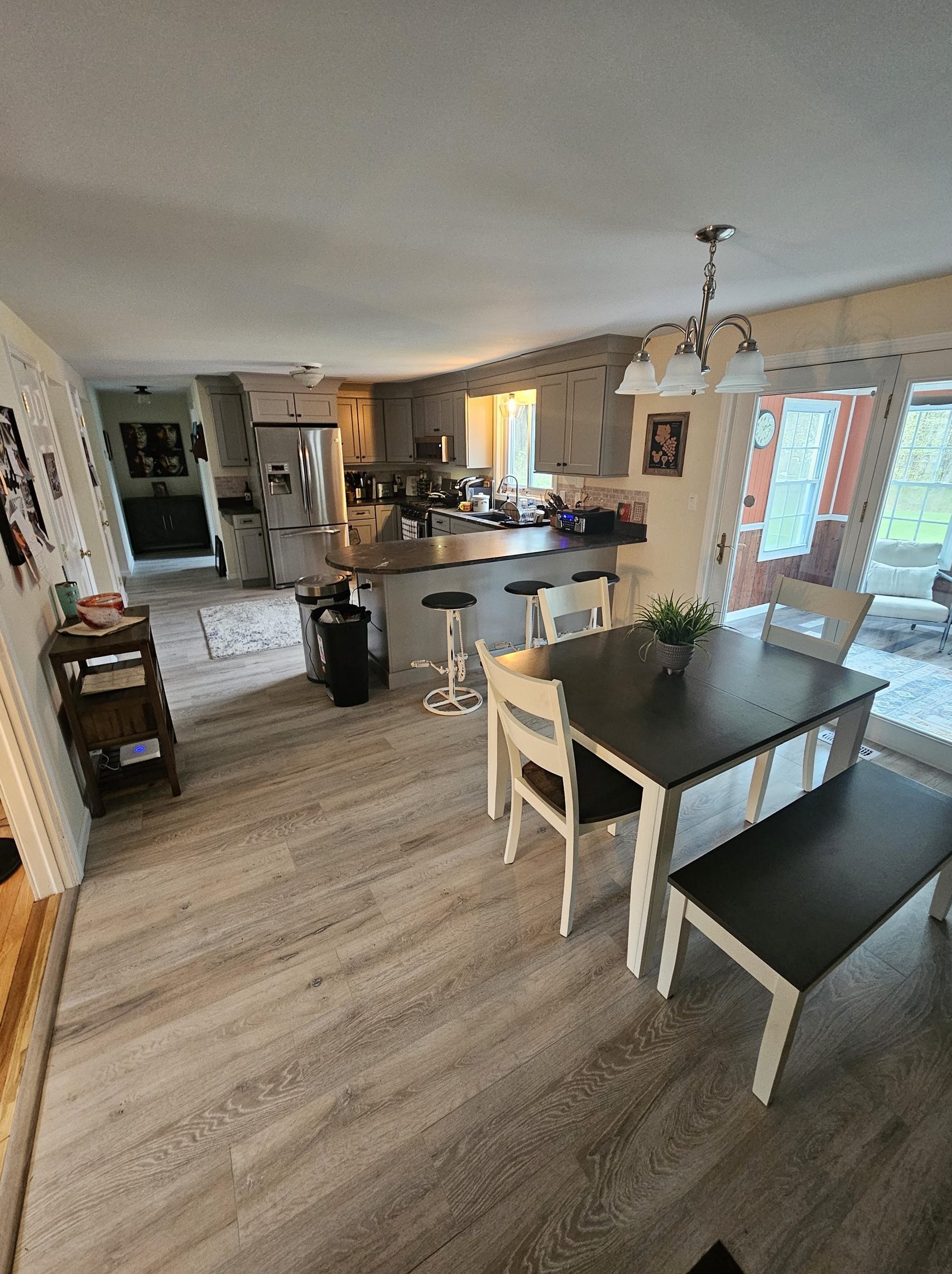 68 Naticook Rd, Merrimack NH  03054-4219 exterior