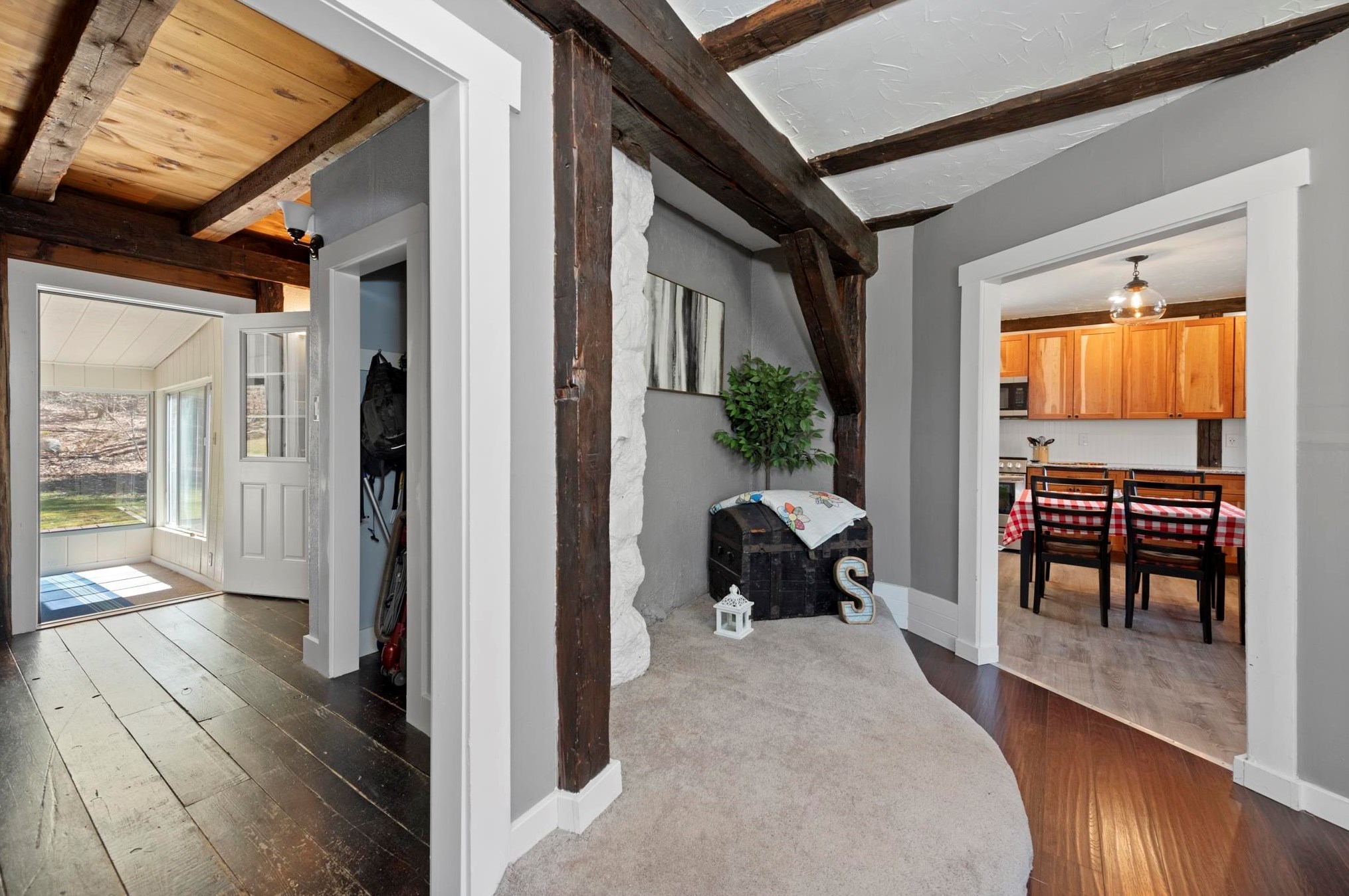 306 Berry Rd, Bridgewater NH 03222-6807 exterior