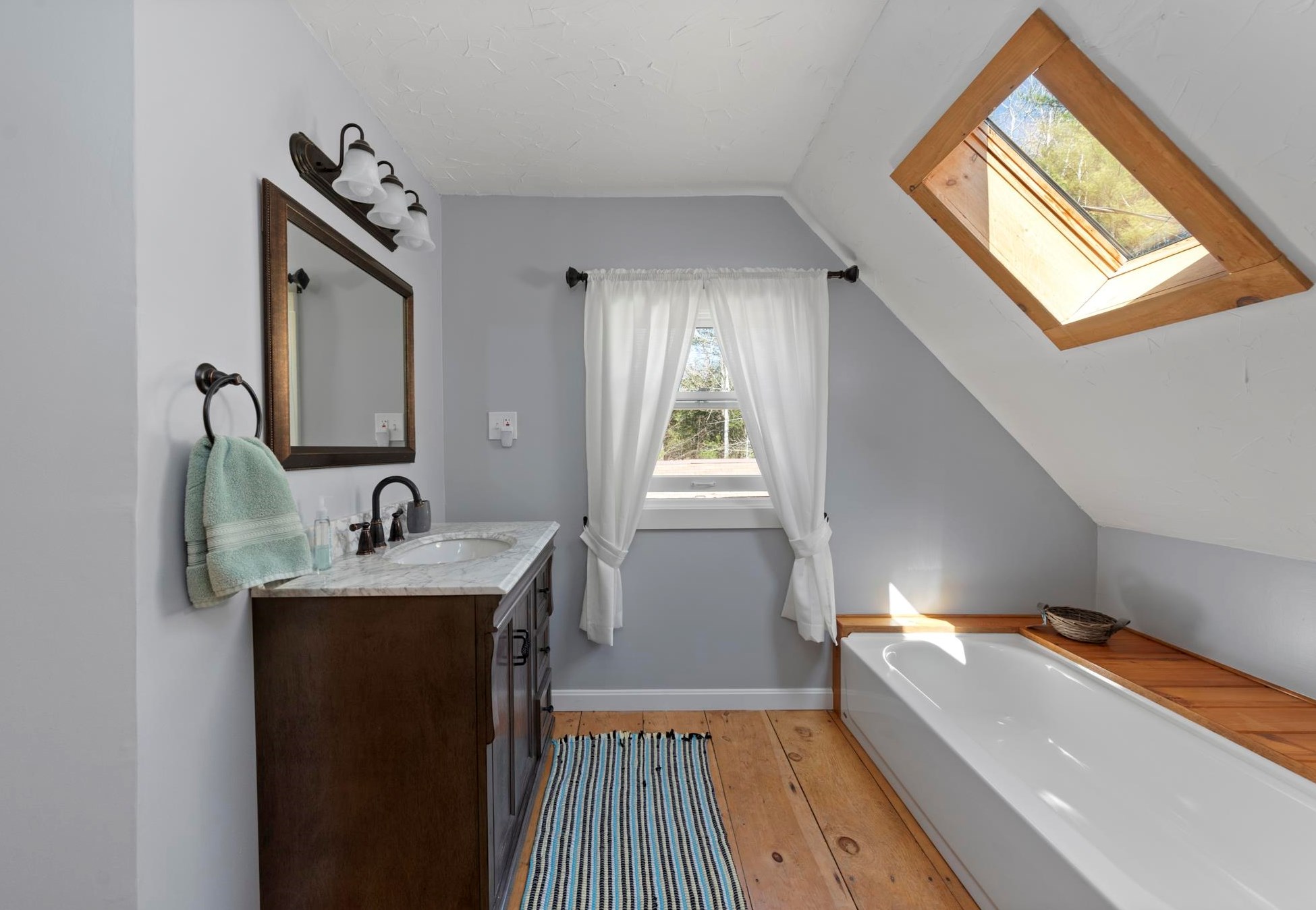 306 Berry Rd, Bridgewater NH 03222-6807 exterior