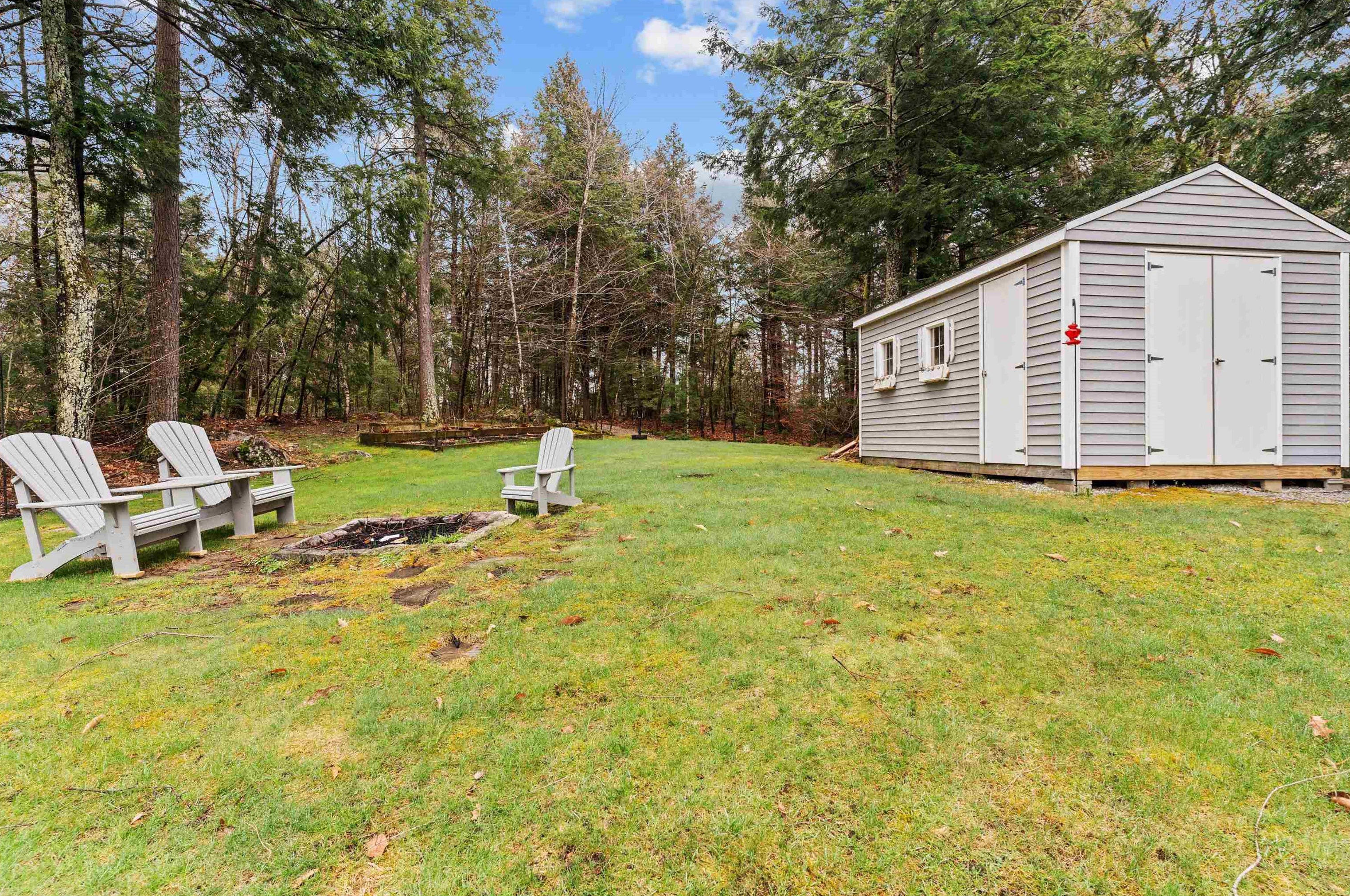214 Long Pond Rd, Northwood NH  03261-3228 exterior
