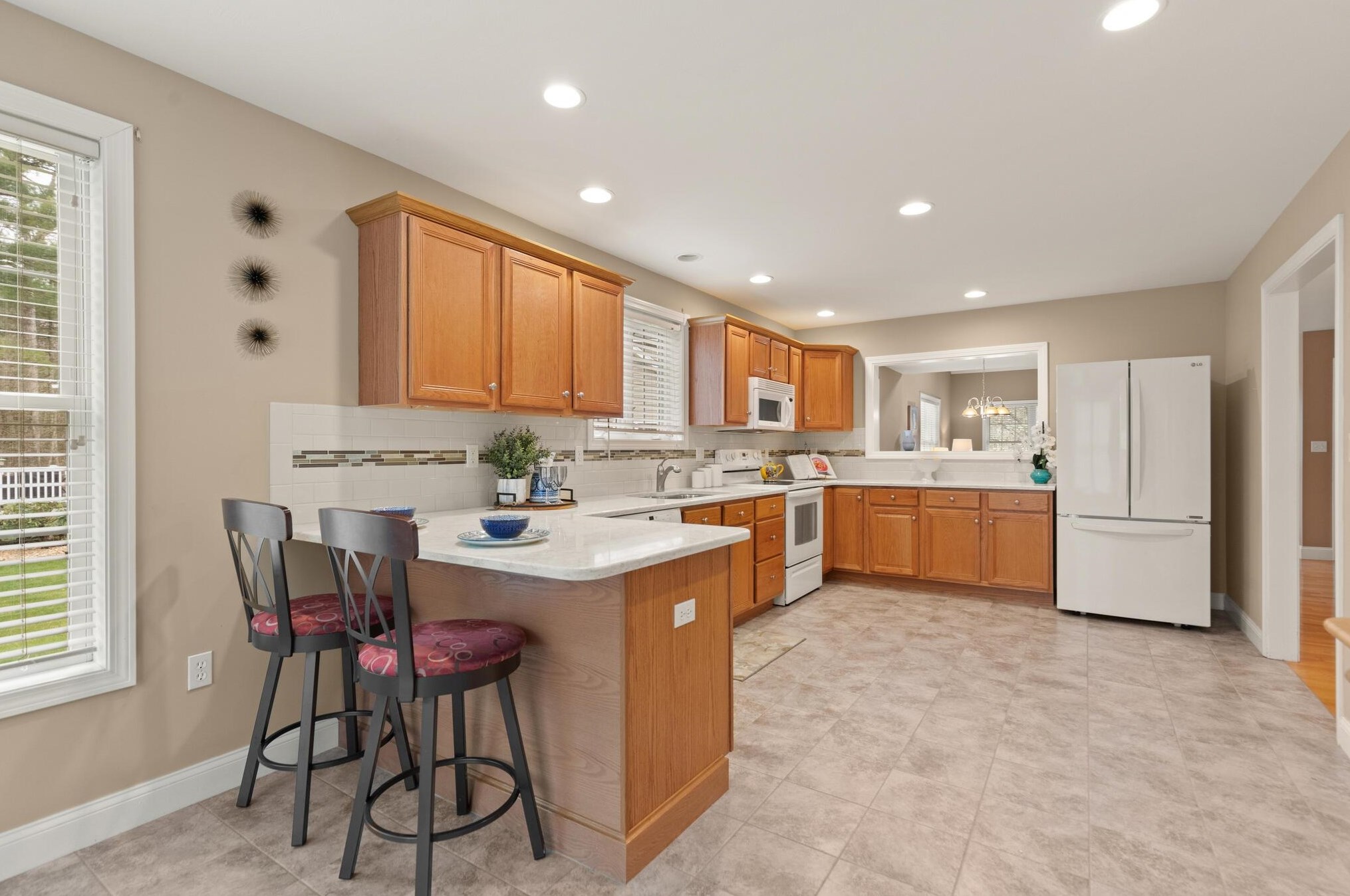 3 Arbor Cir, Hudson NH  03052-2648 exterior