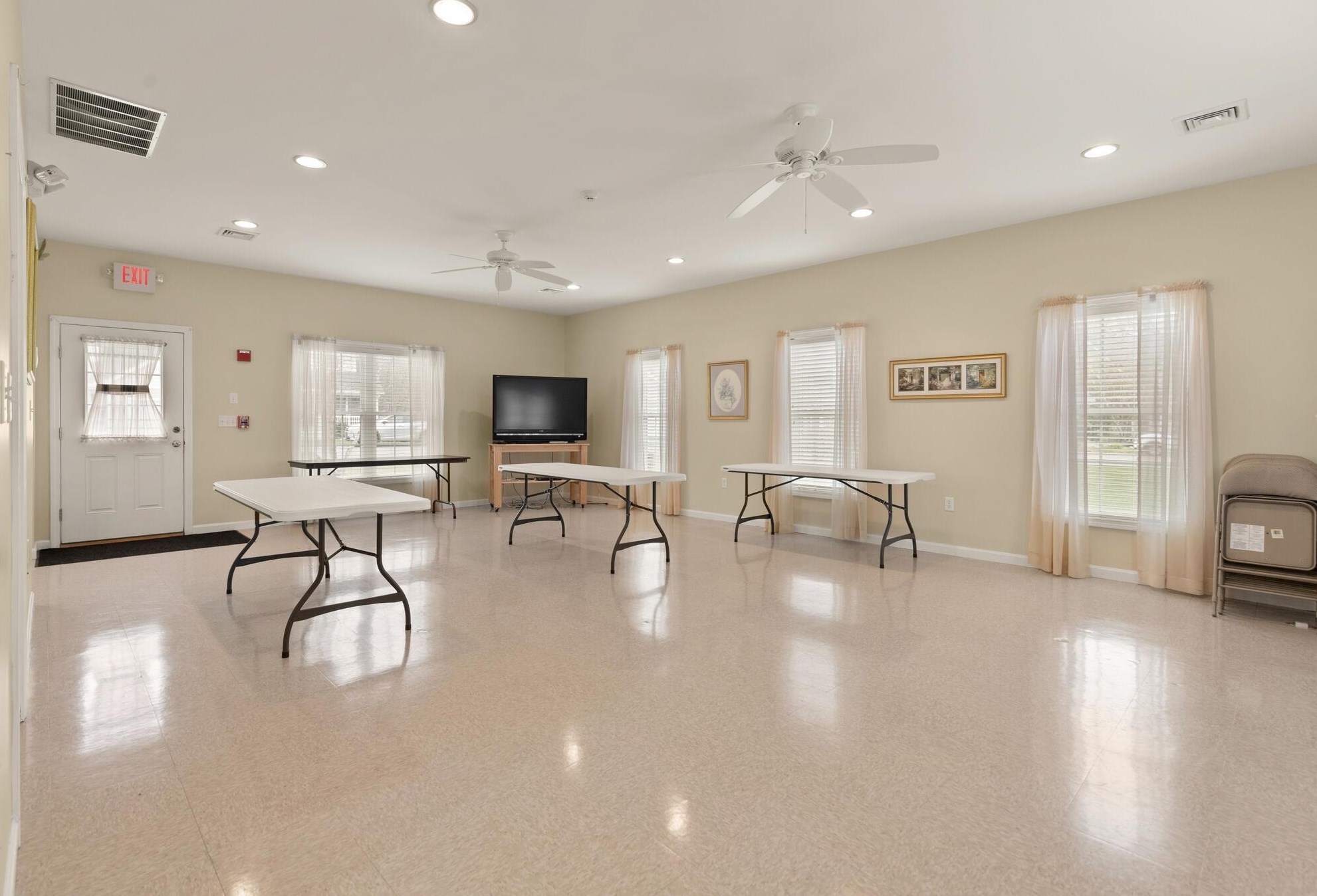 3 Arbor Cir, Hudson NH  03052-2648 exterior