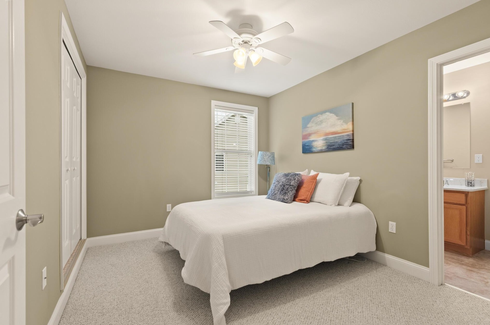 3 Arbor Cir, Hudson NH  03052-2648 exterior