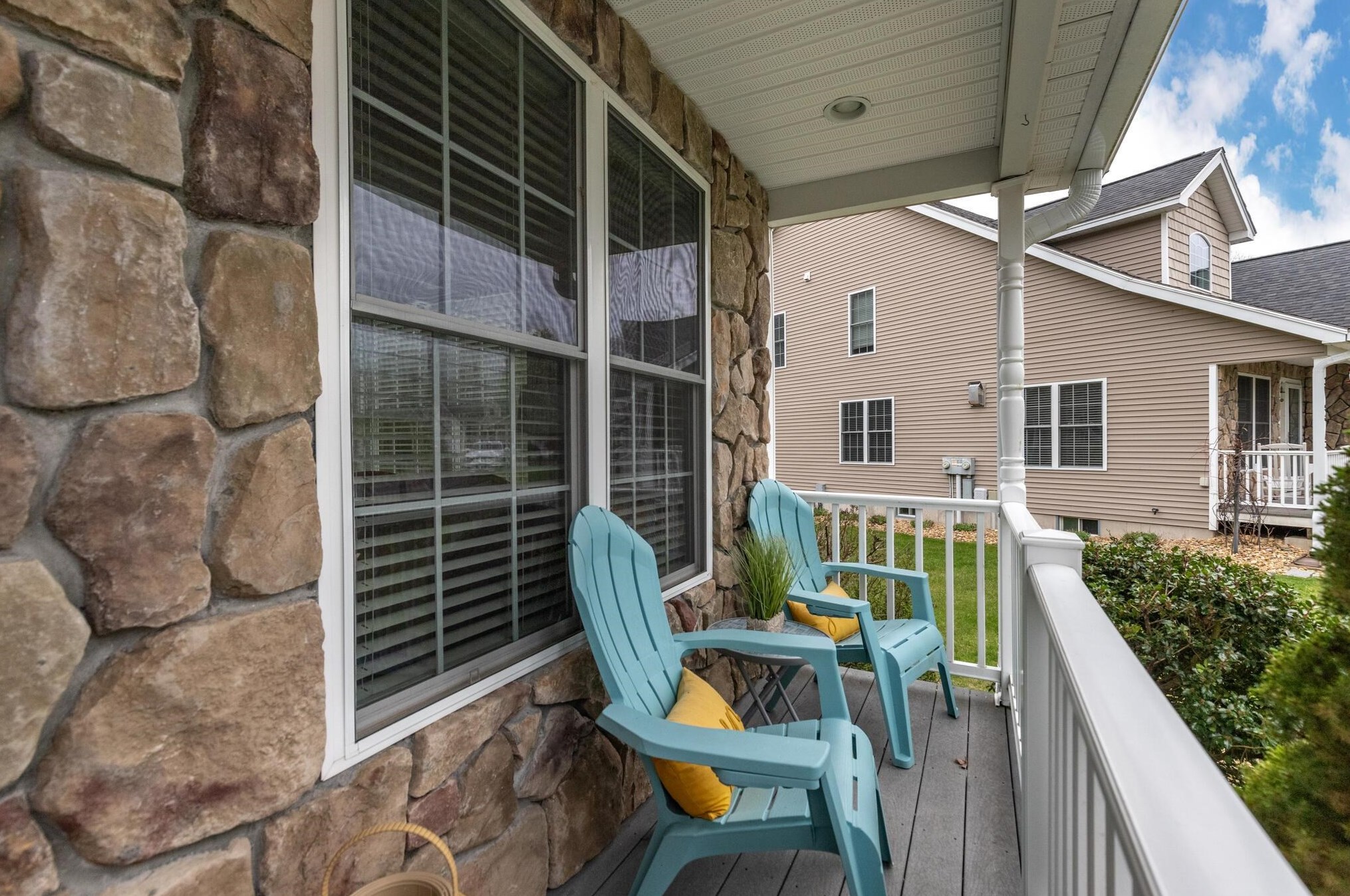 3 Arbor Cir, Hudson NH  03052-2648 exterior