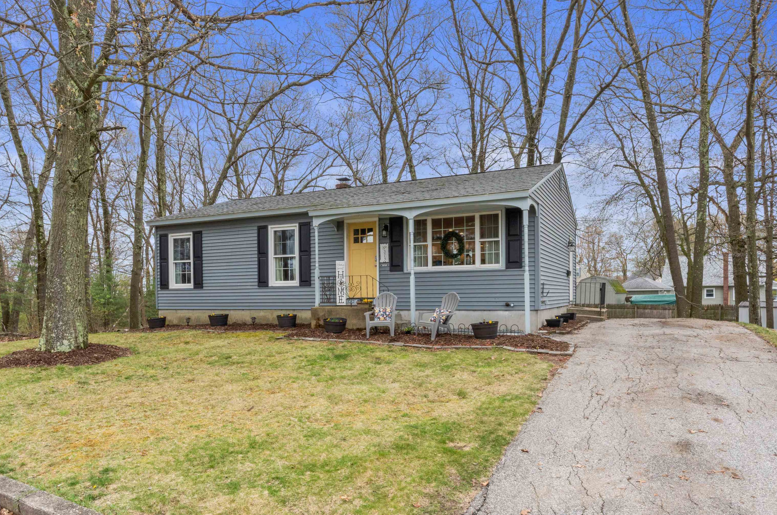 375 Medford St, Manchester NH  03109-4528 exterior