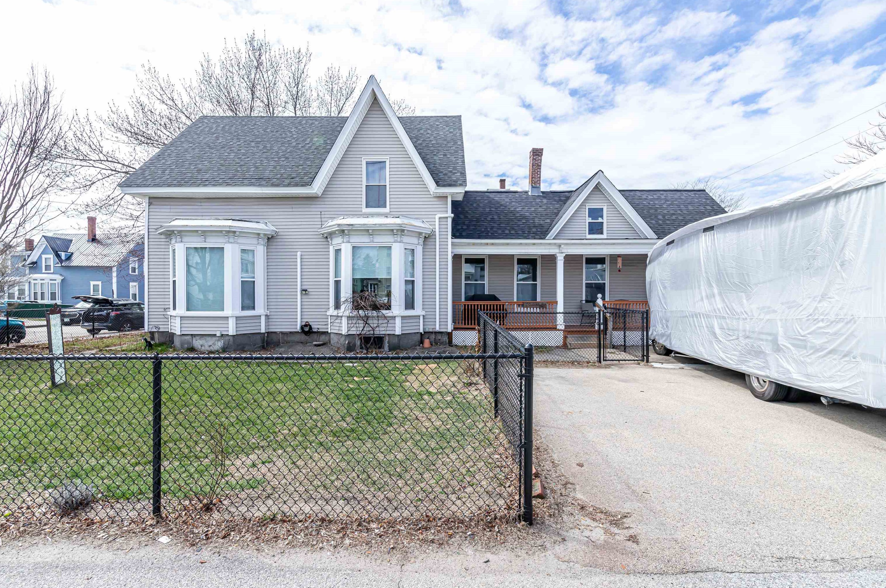 200 Laurel St, Manchester NH  03103-4740 exterior