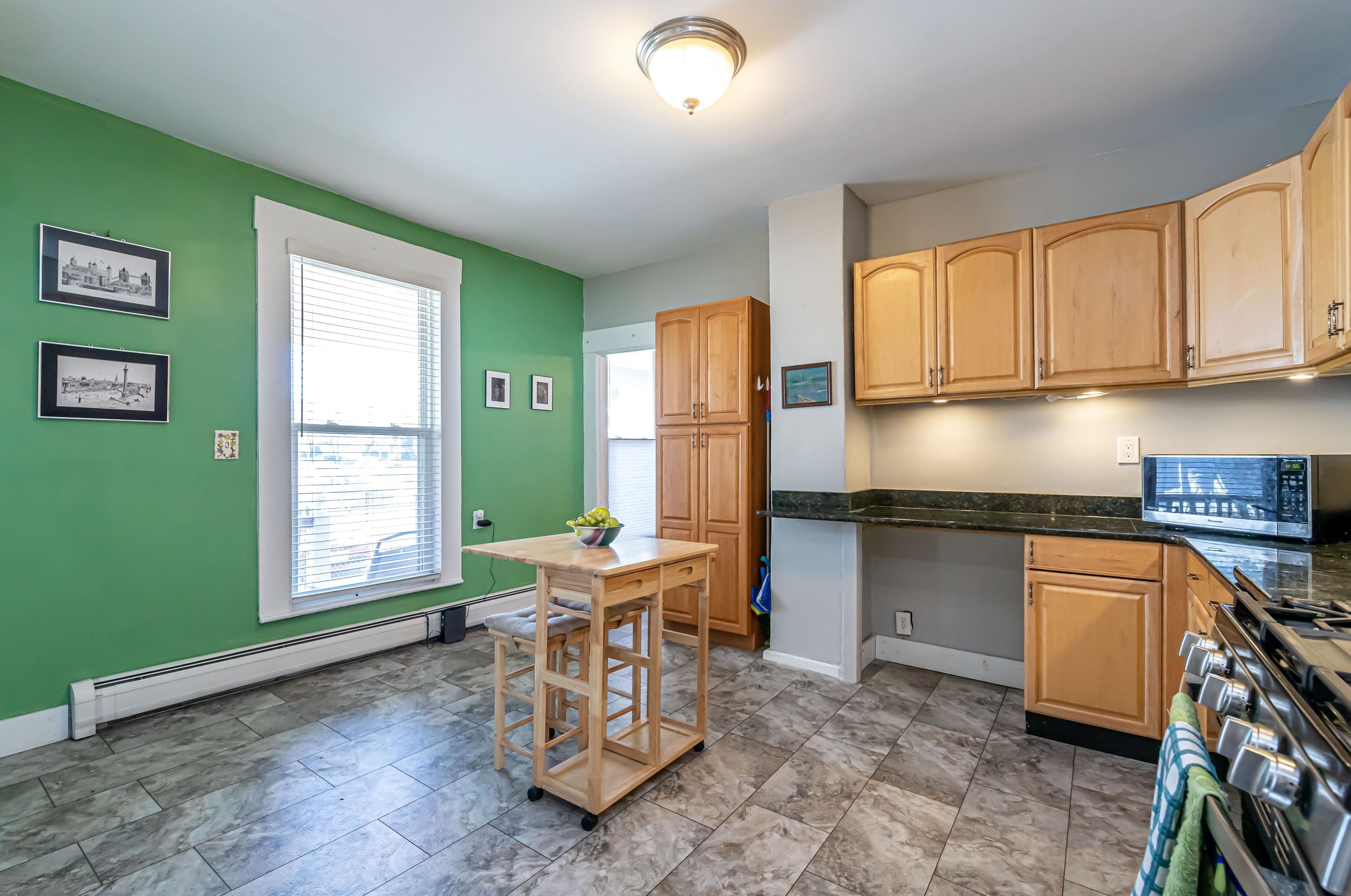 200 Laurel St, Manchester NH  03103-4740 exterior