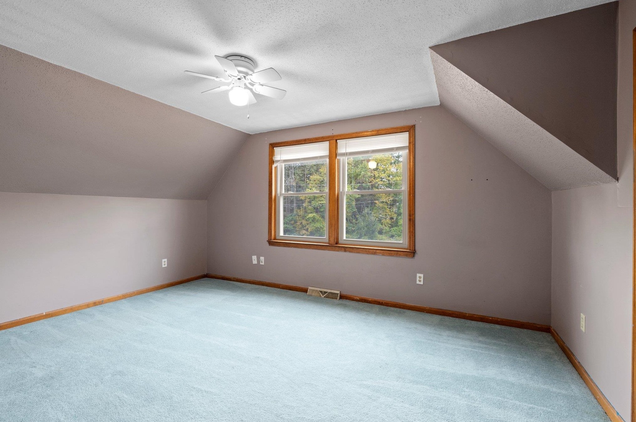 103 Durham Rd, Dover NH  03820-4363 exterior