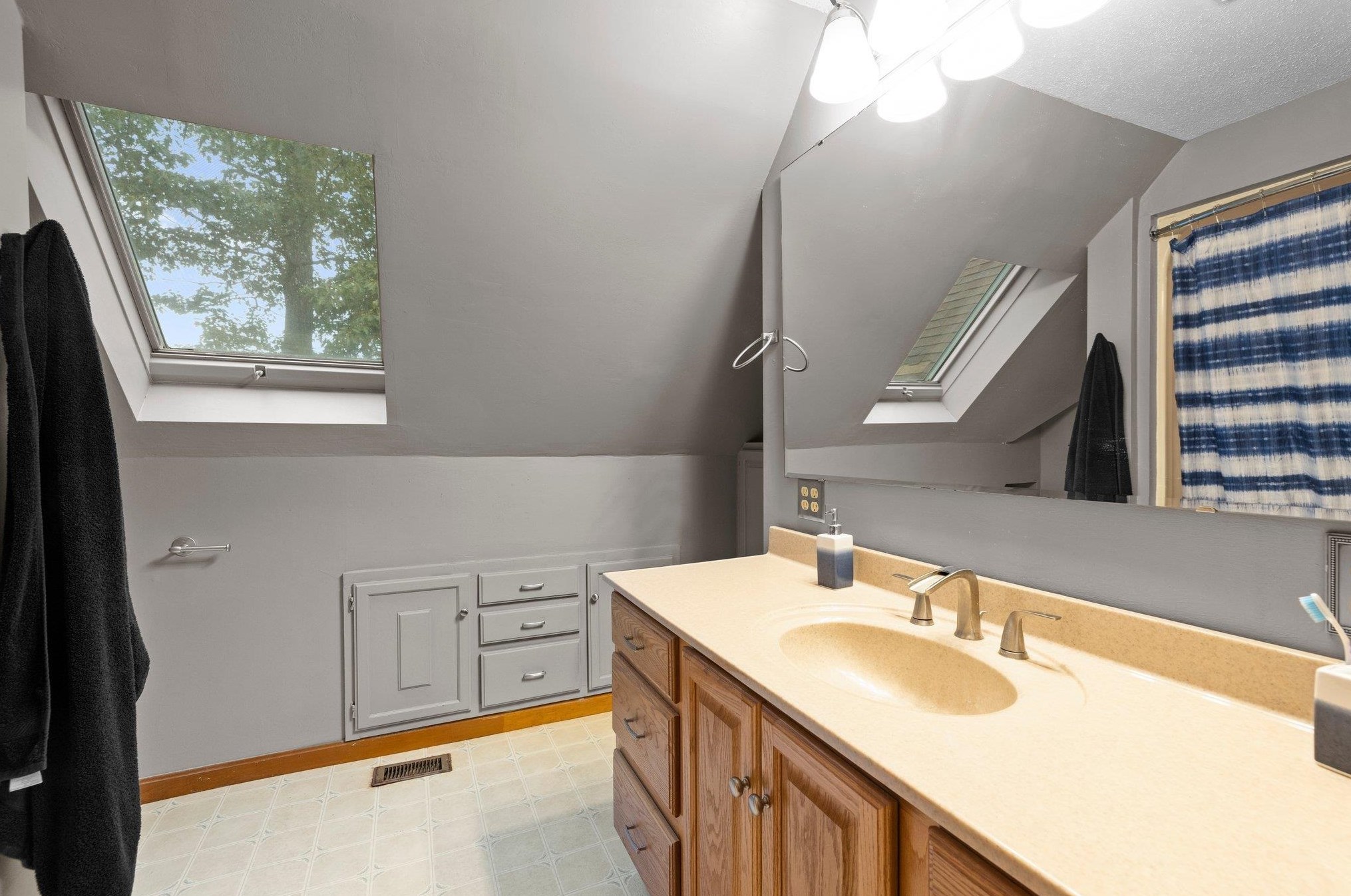 103 Durham Rd, Dover NH  03820-4363 exterior