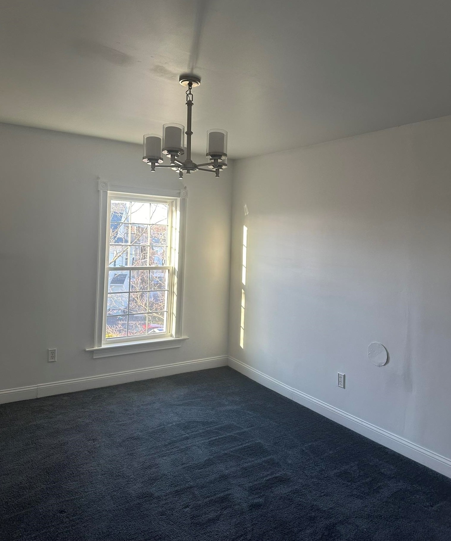 731 Beech St, Manchester NH  03103-5805 exterior