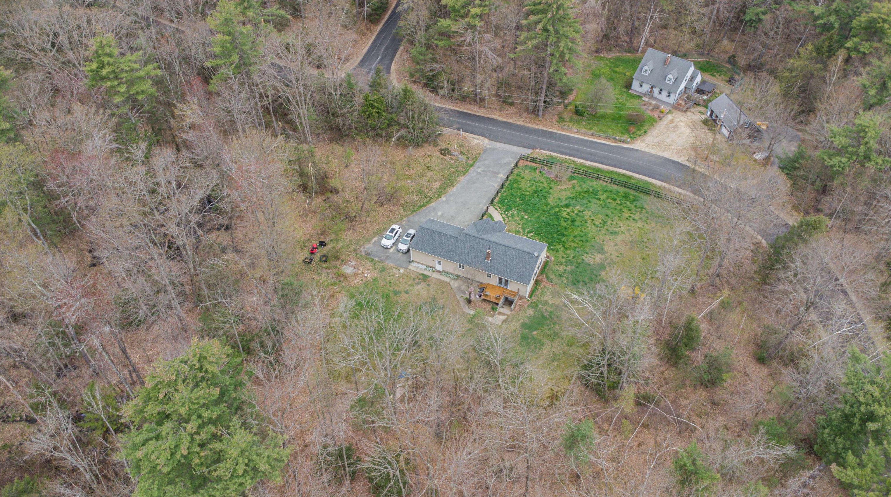 26 Hakala Dr, New Ipswich NH  03071-4013 exterior