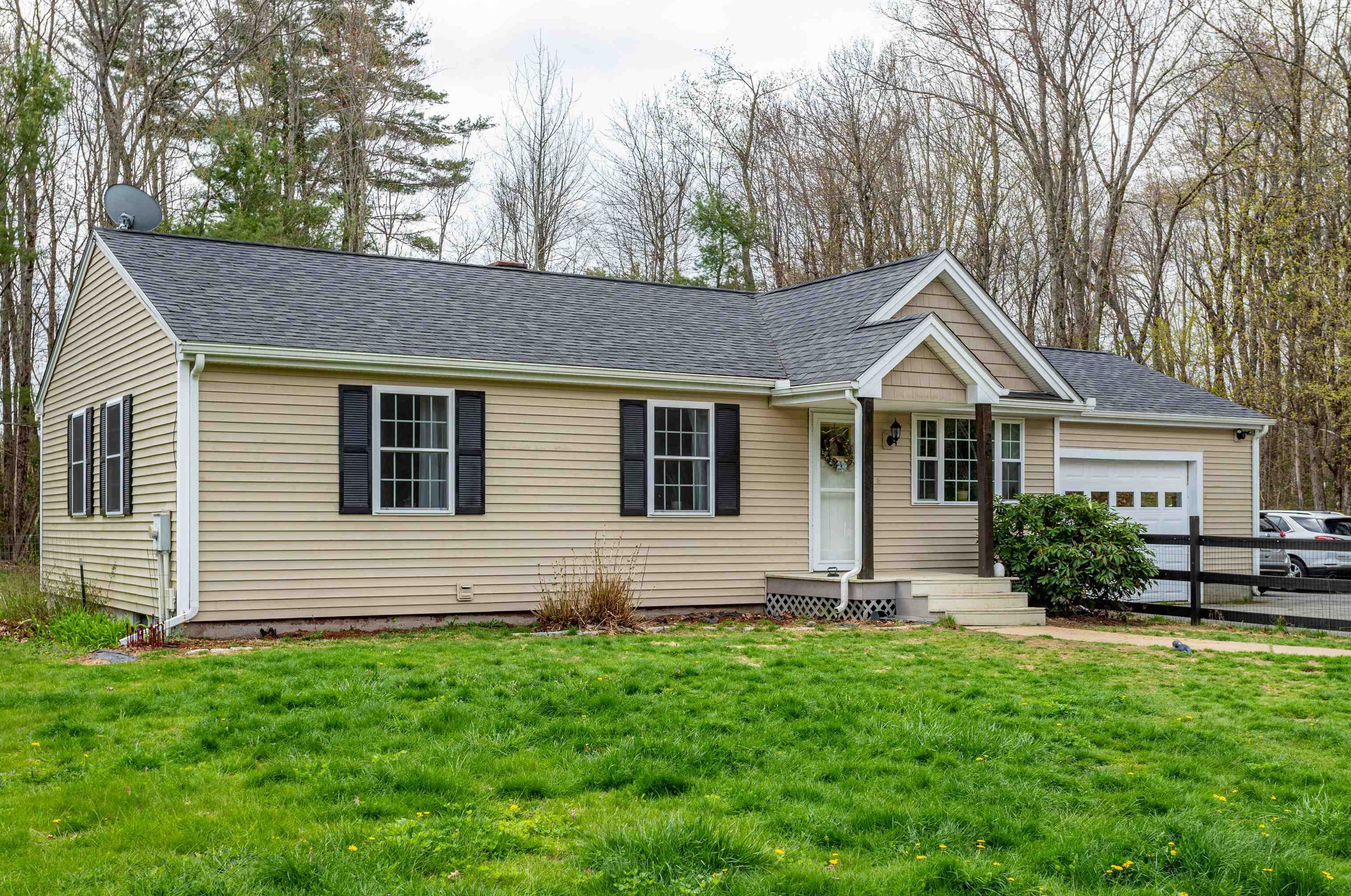 26 Hakala Dr, New Ipswich NH  03071-4013 exterior