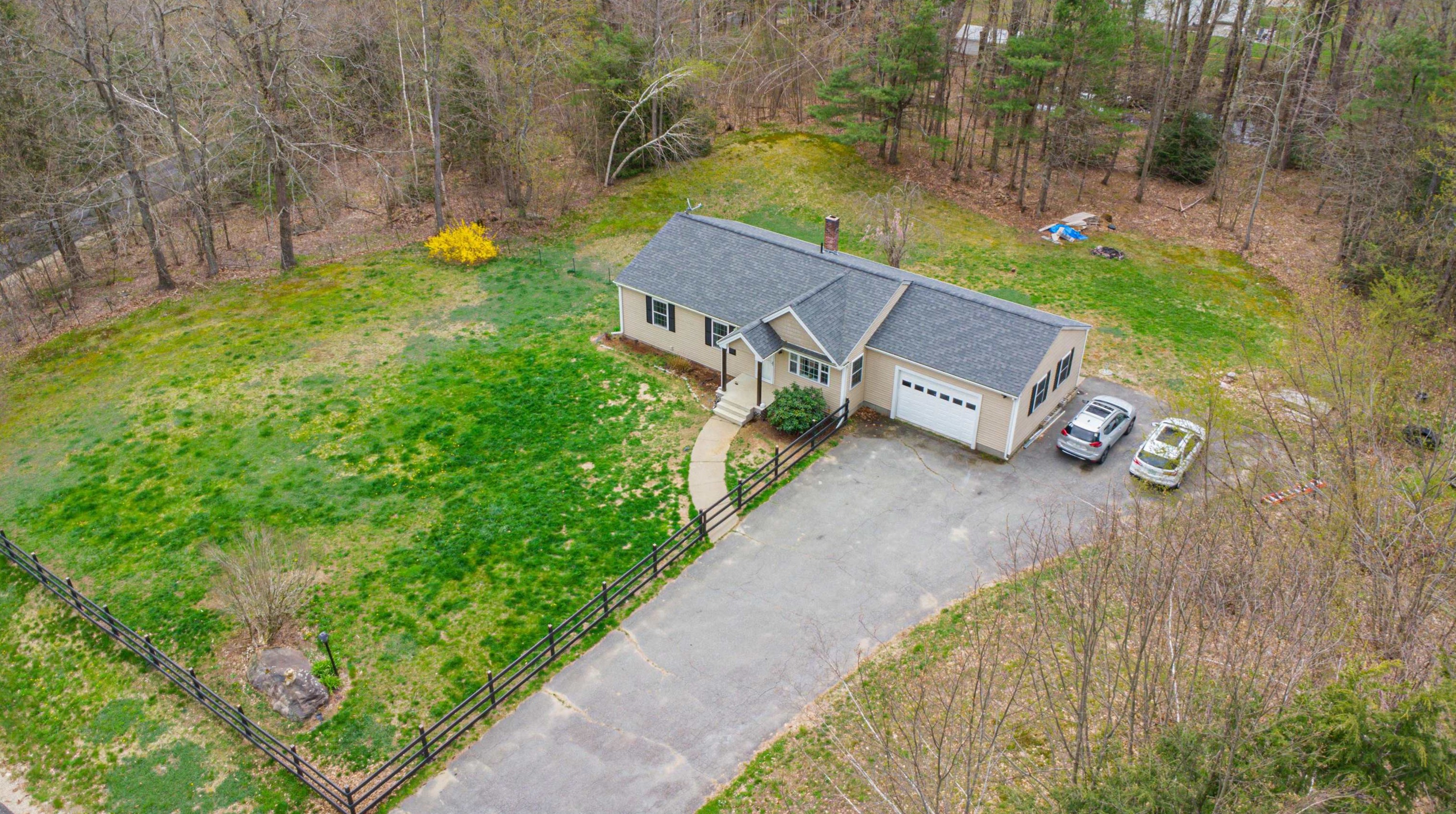 26 Hakala Dr, New Ipswich NH  03071-4013 exterior