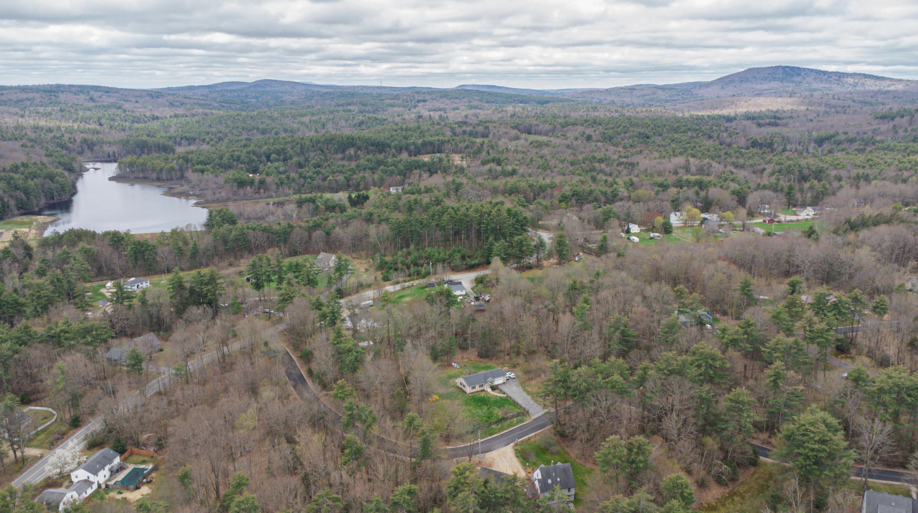 26 Hakala Dr, New Ipswich NH  03071-4013 exterior