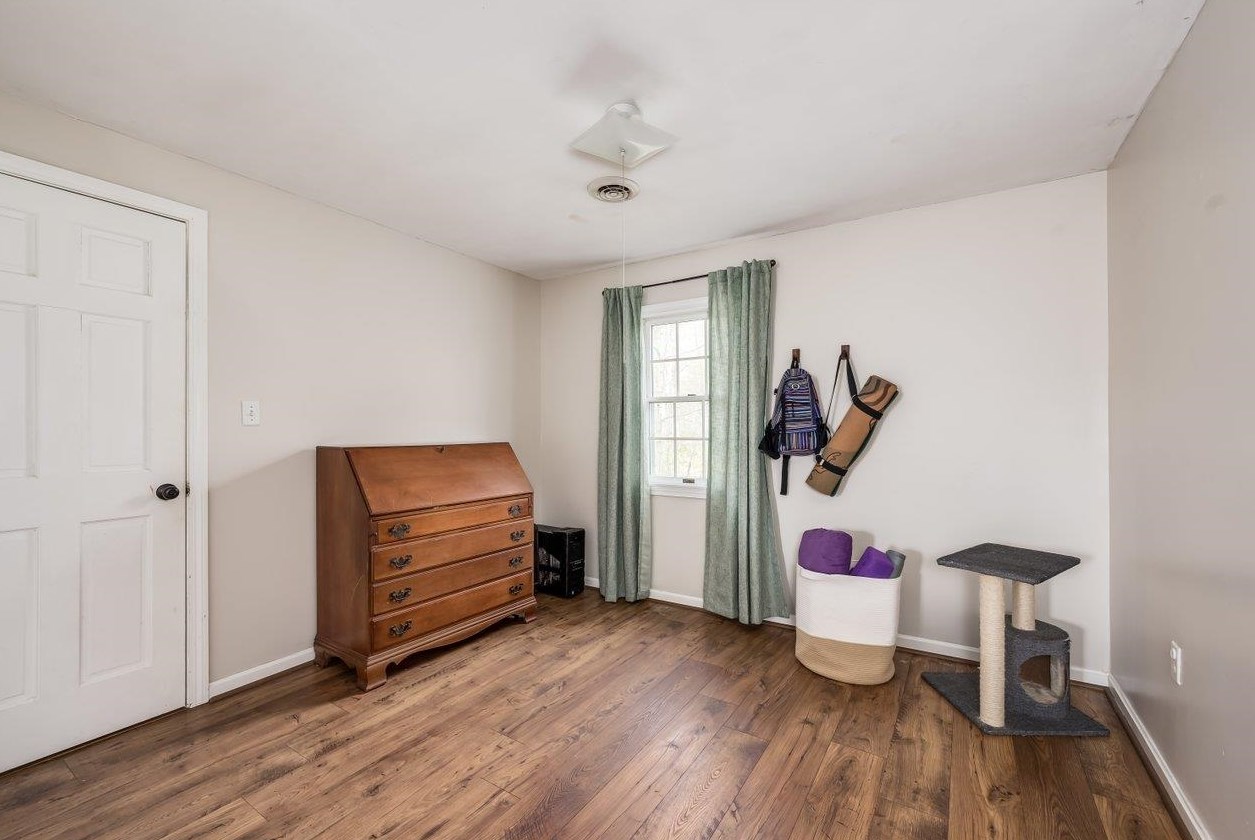 189 Nottingham Sq Rd, Epping NH  03042-1813 exterior