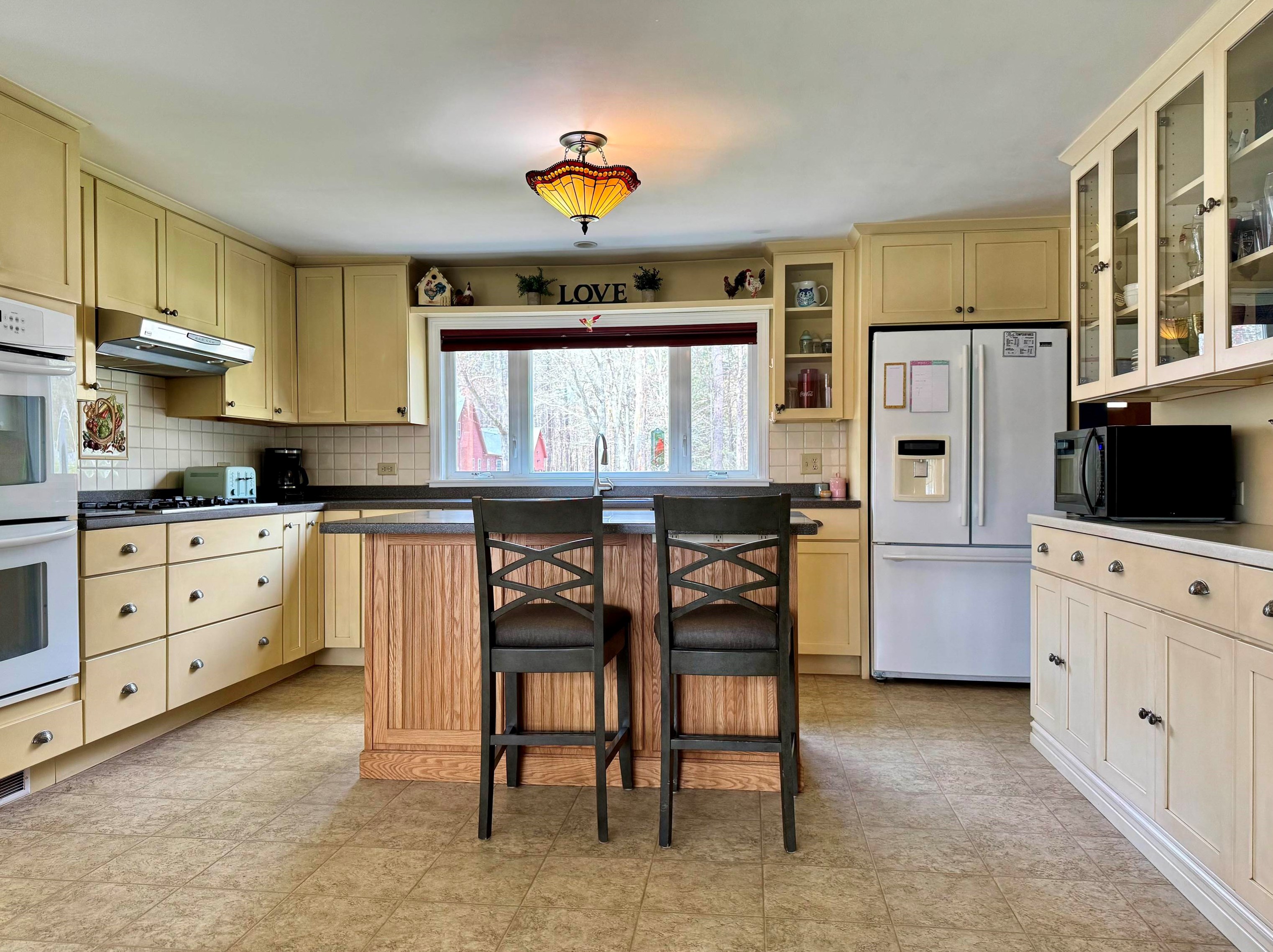 534 Franklin Pierce Hwy, Barrington NH  03825-7323 exterior