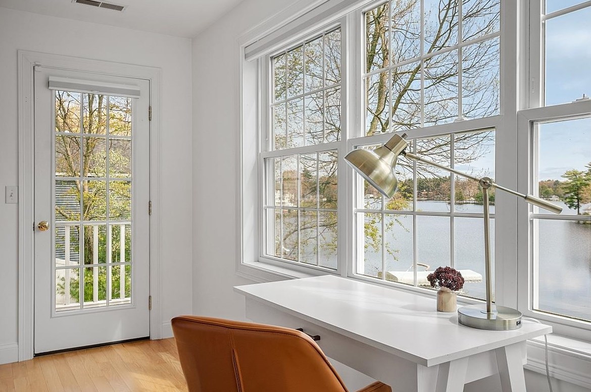 311 Shr Dr, Salem NH  03079-1318 exterior