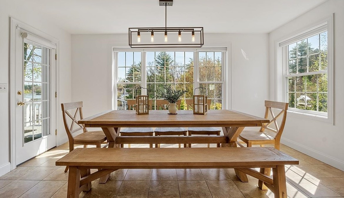 311 Shr Dr, Salem NH  03079-1318 exterior