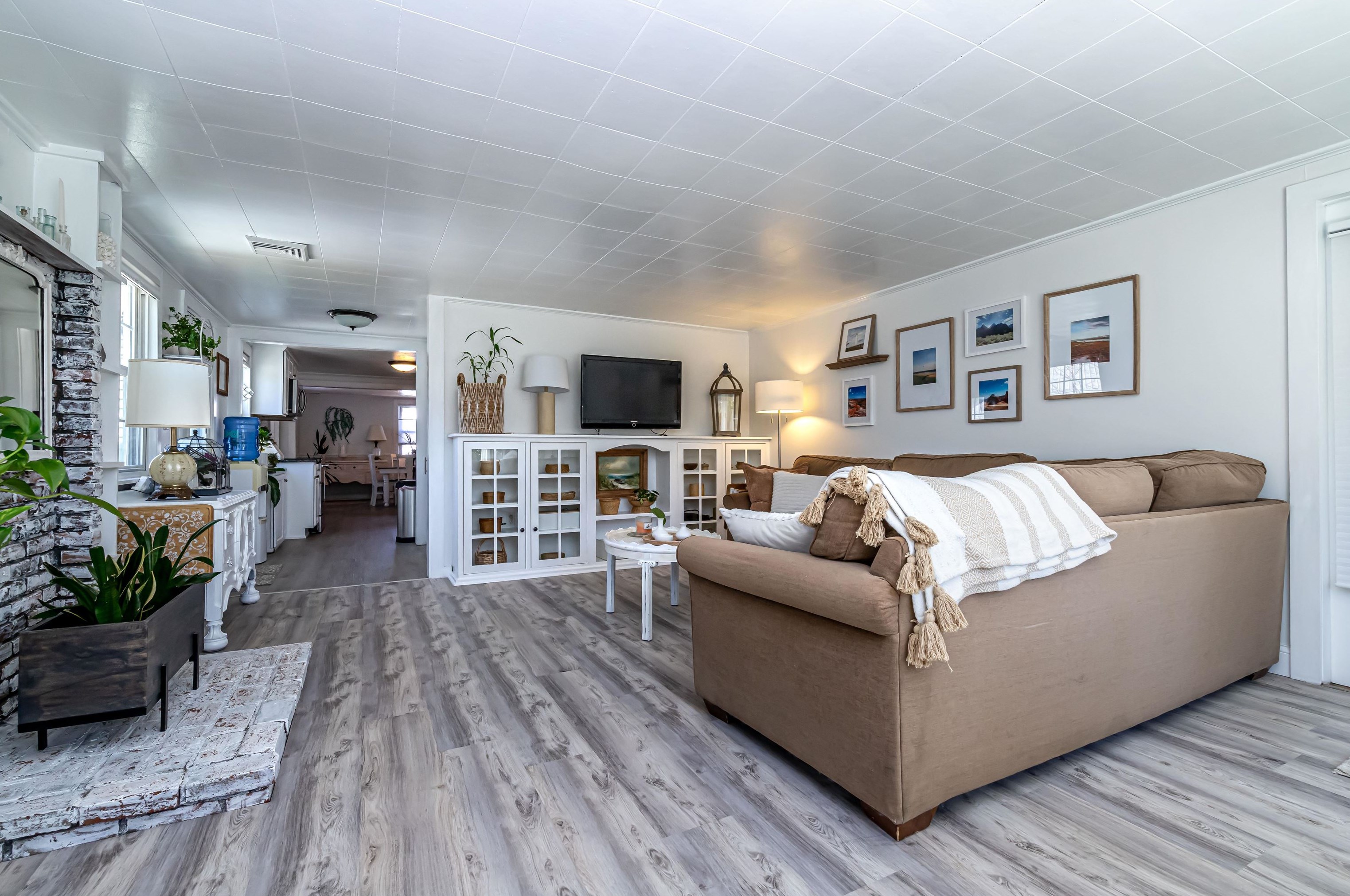 54 Circle Dr, Meredith NH  03253-6304 exterior