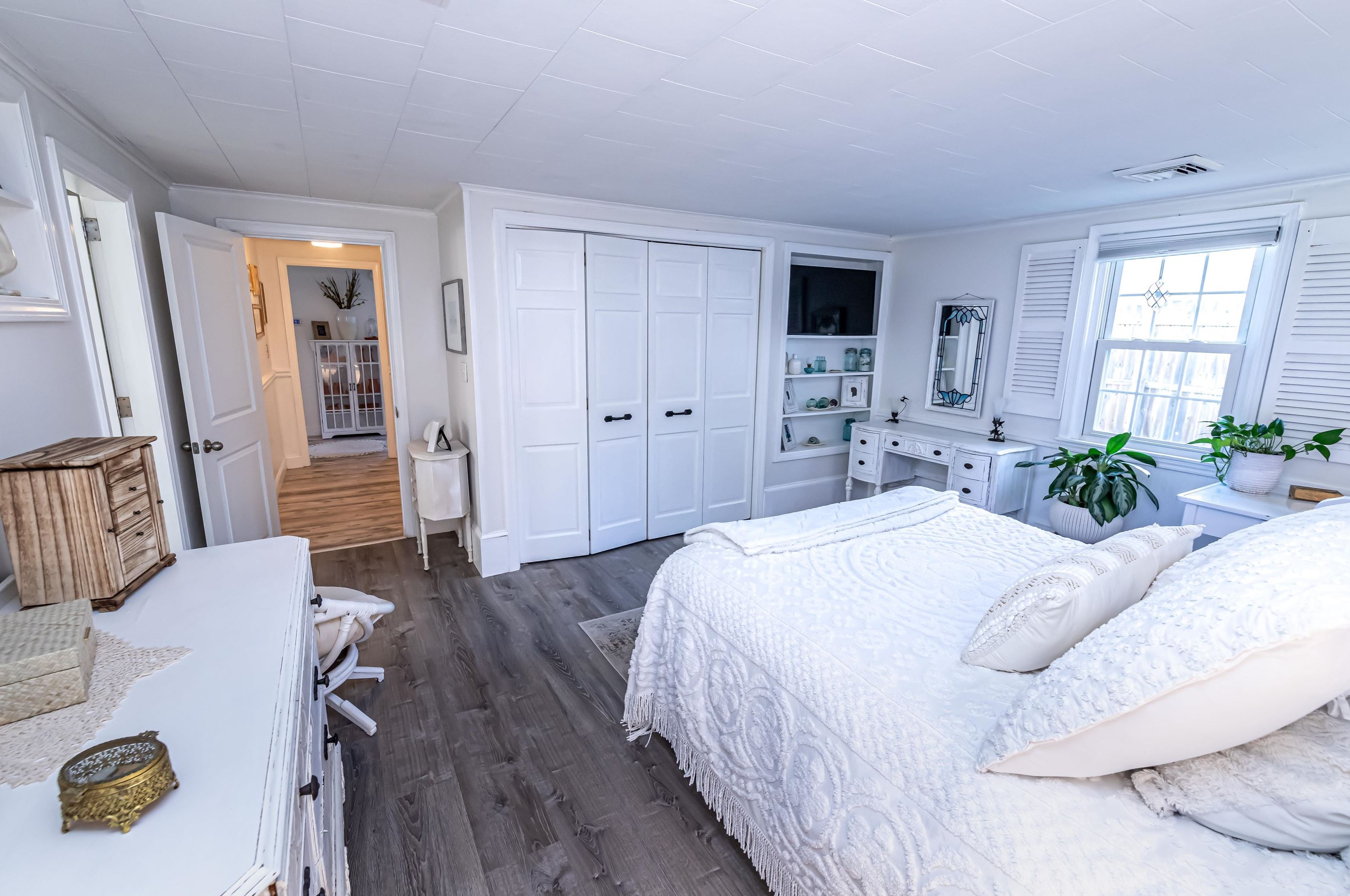 54 Circle Dr, Meredith NH  03253-6304 exterior