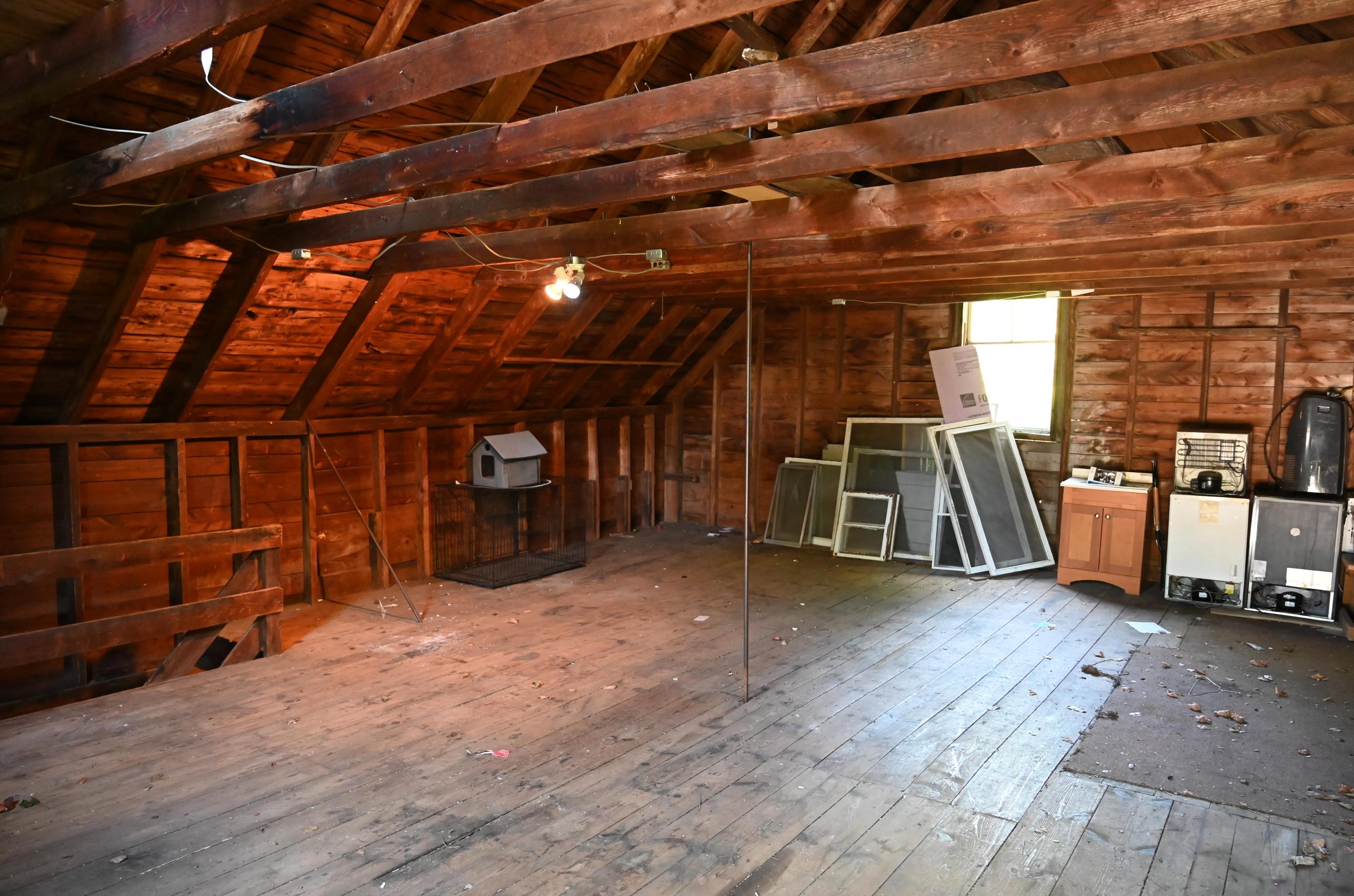 32 Berry Ave, Pittsfield NH 03263-3400 exterior