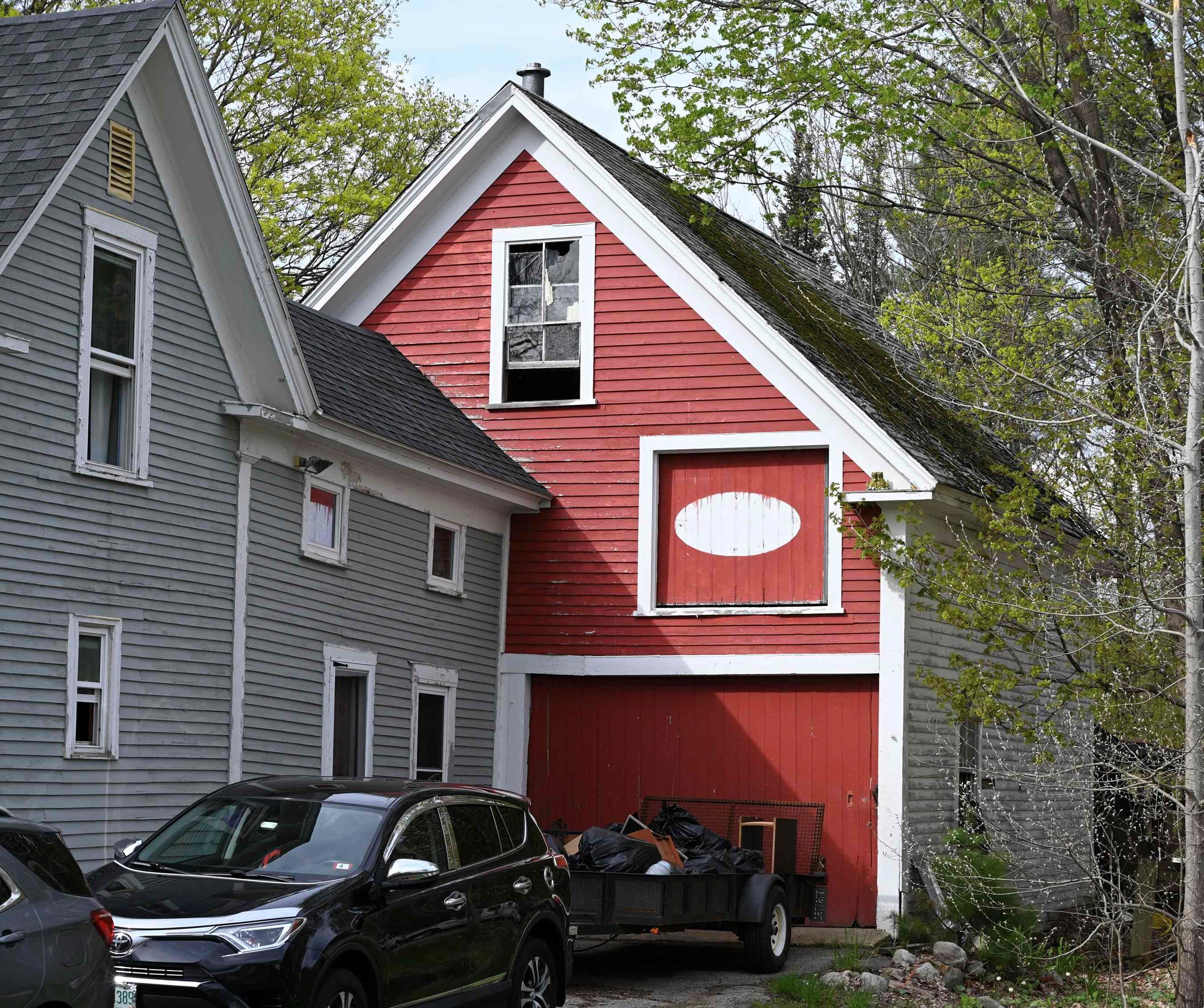 32 Berry Ave, Pittsfield NH  03263-3400 exterior