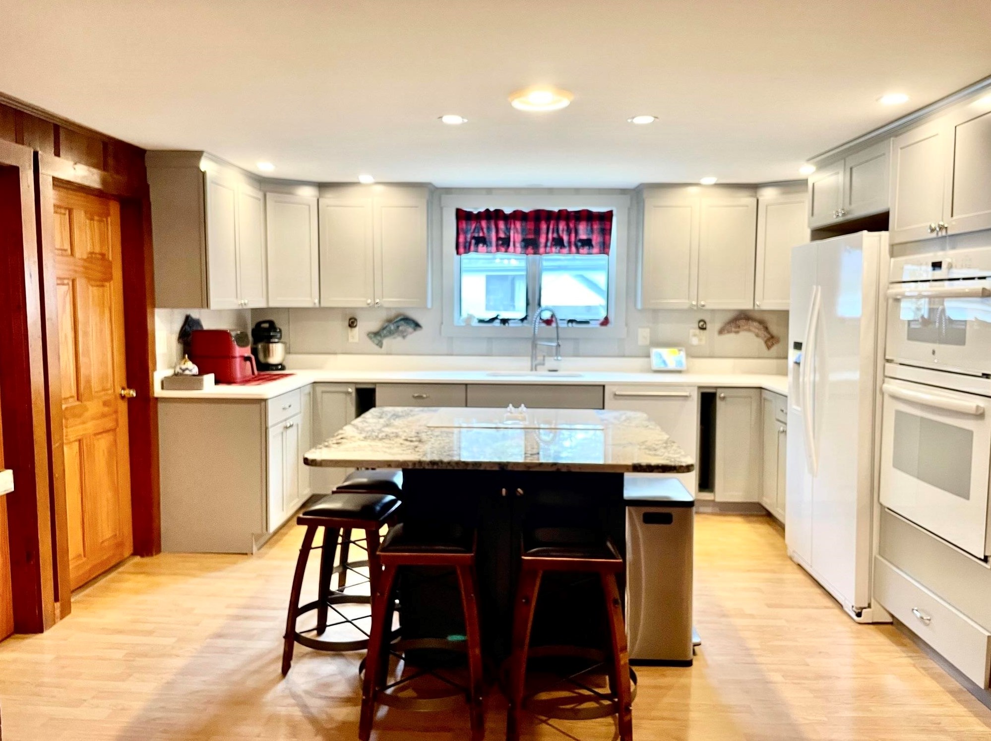 283 Rolfe Pond Dr, Hopkinton NH 03229-3375 exterior