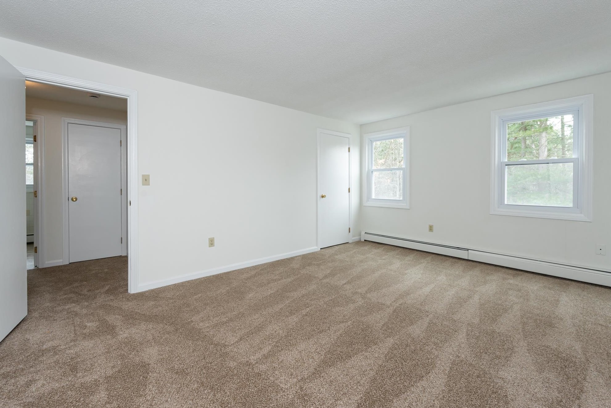 152 Porcupine Cir, Salem NH  03079-2868 exterior