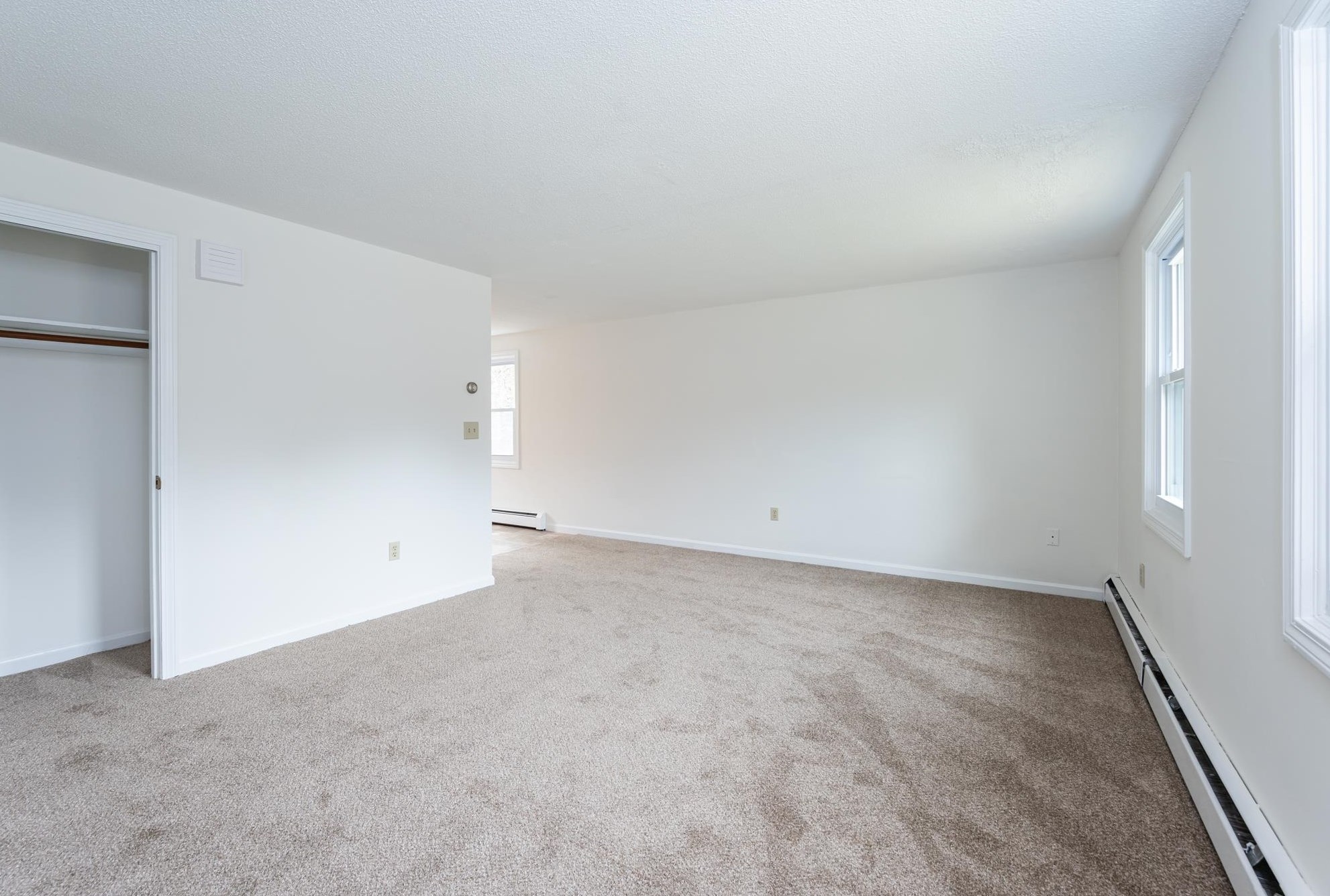 152 Porcupine Cir, Salem NH  03079-2868 exterior