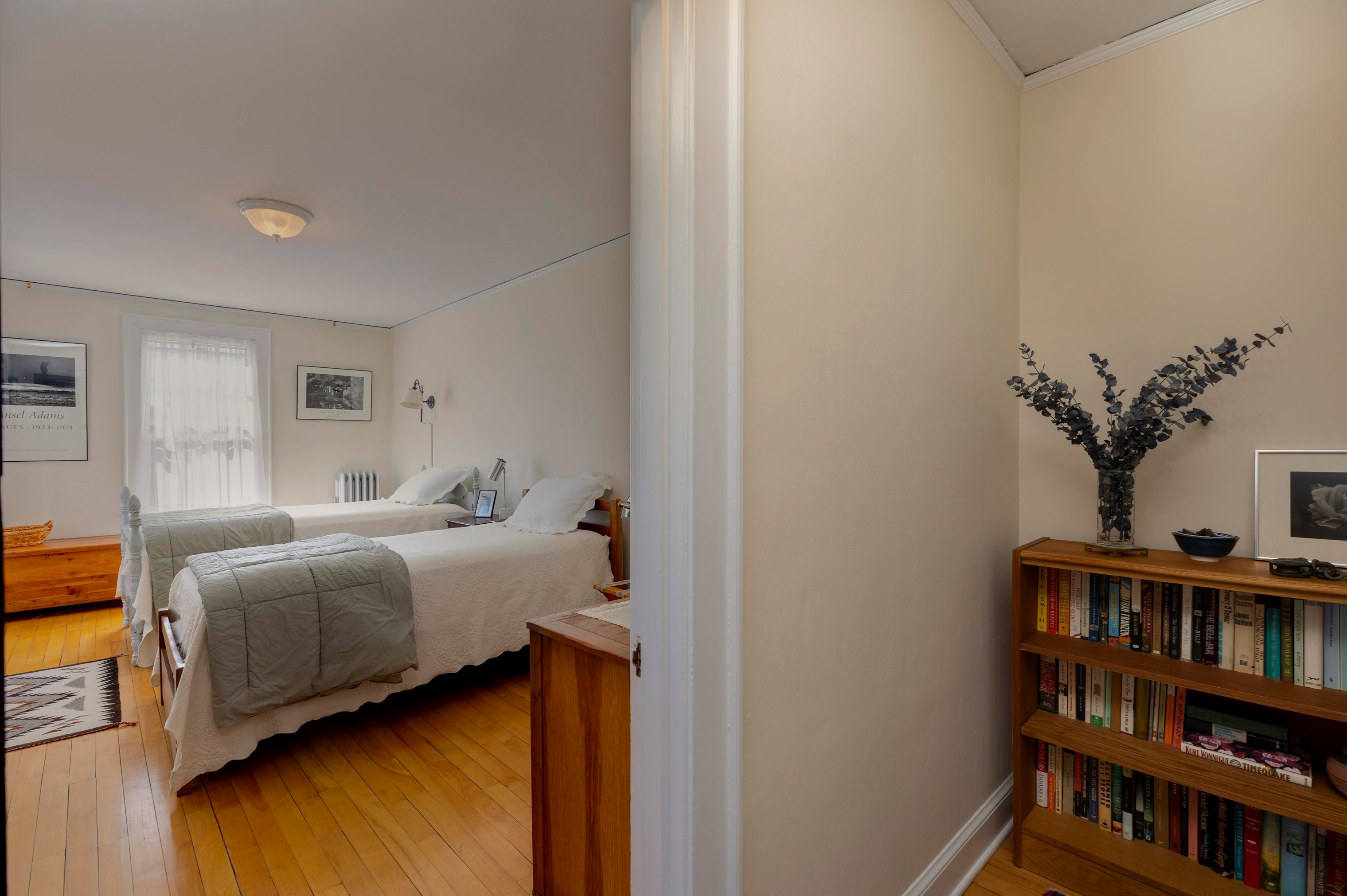 12 Elm St, Lebanon NH 03766-1802 exterior