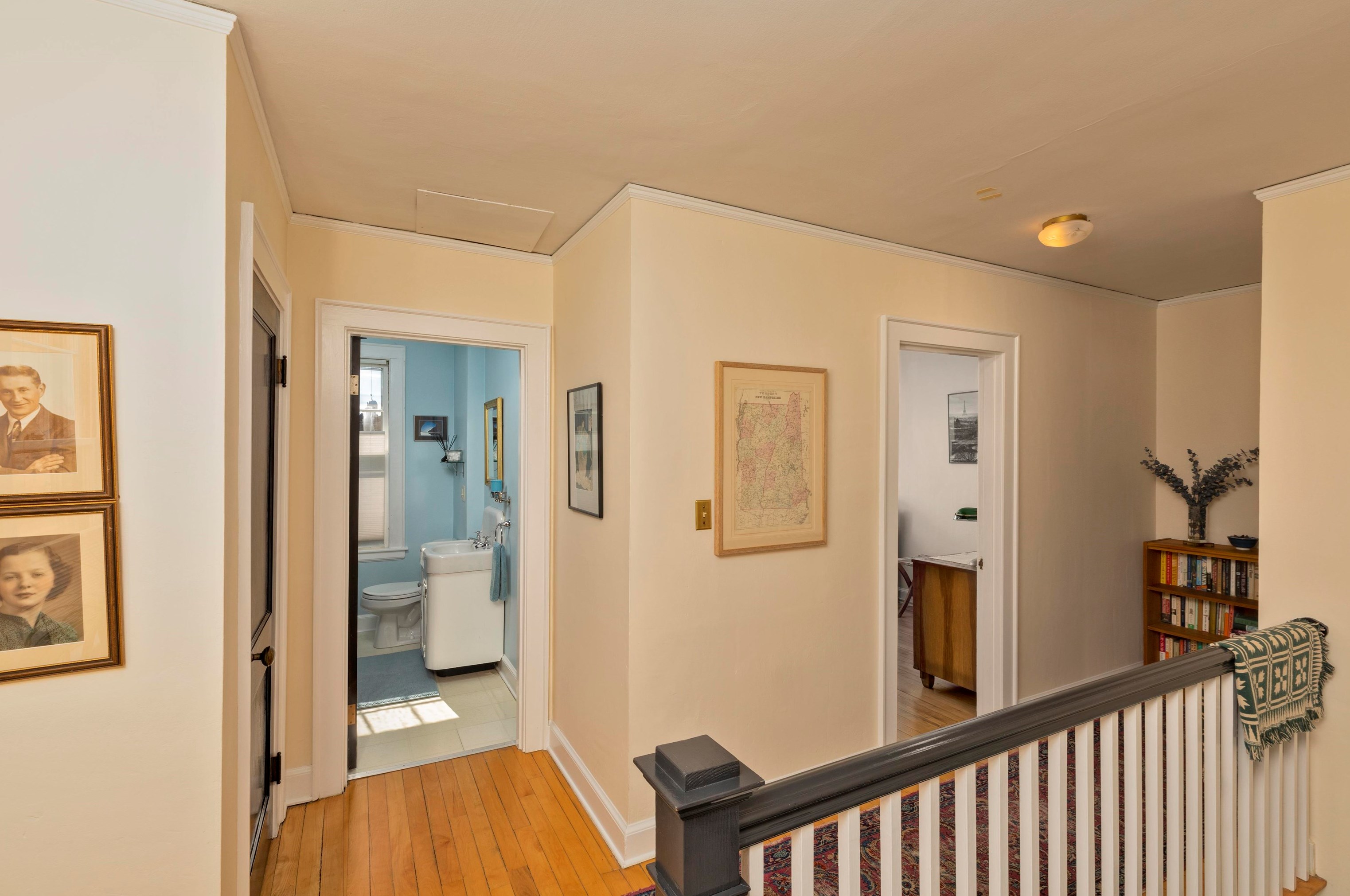 12 Elm St, Lebanon NH 03766-1802 exterior