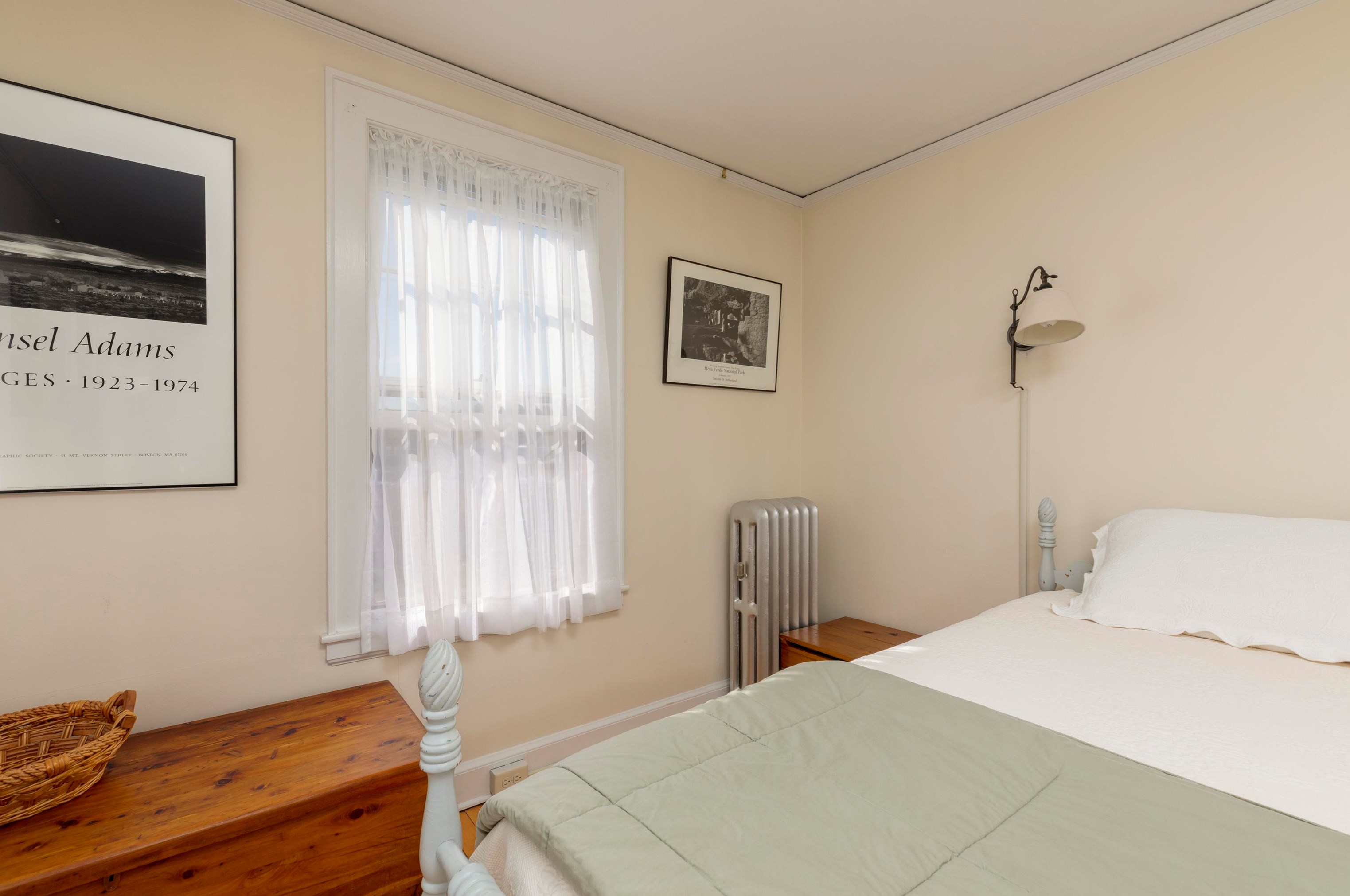 12 Elm St, Lebanon NH 03766-1802 exterior