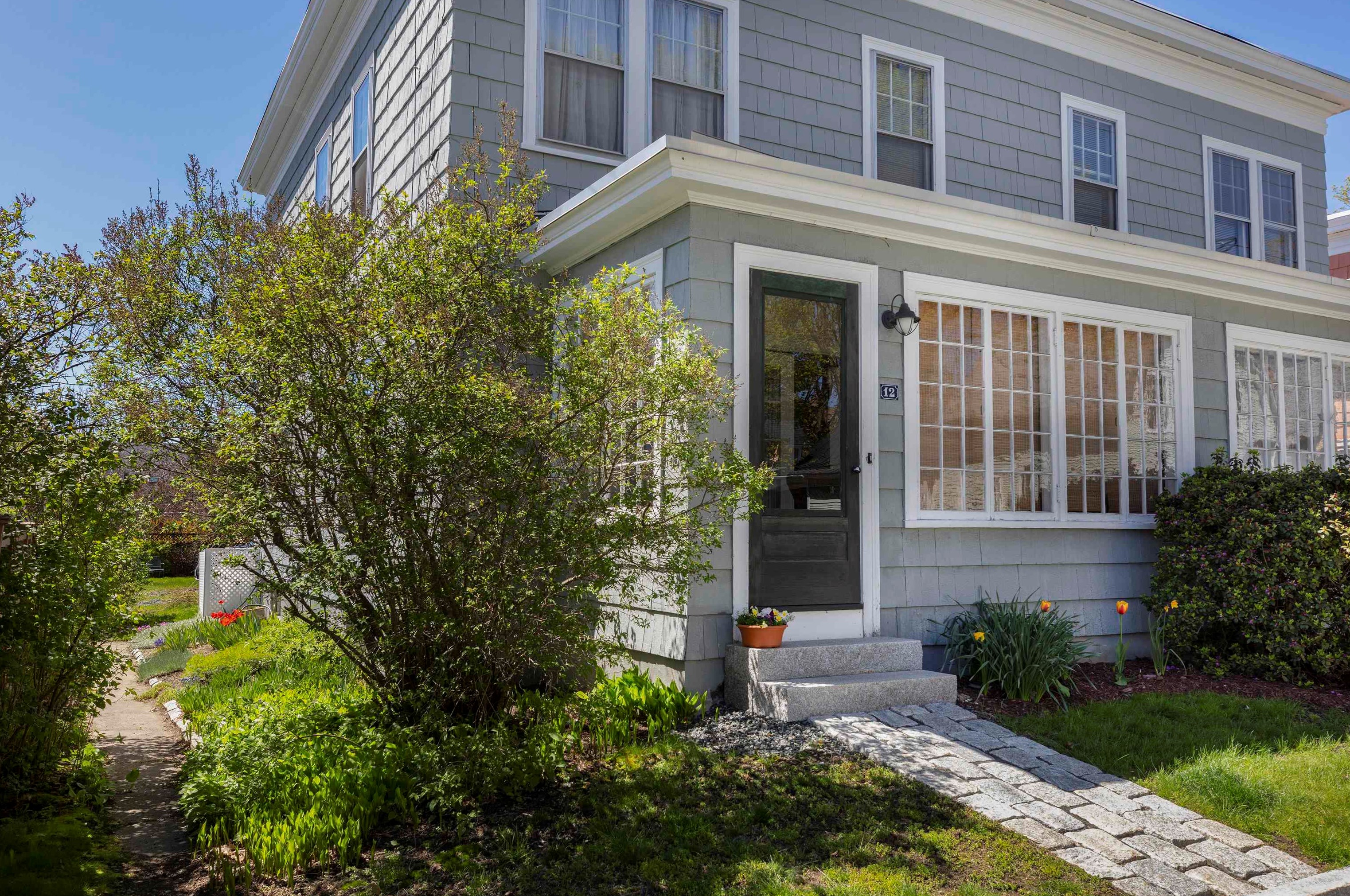 12 Elm St, Lebanon NH  03766-1329 exterior