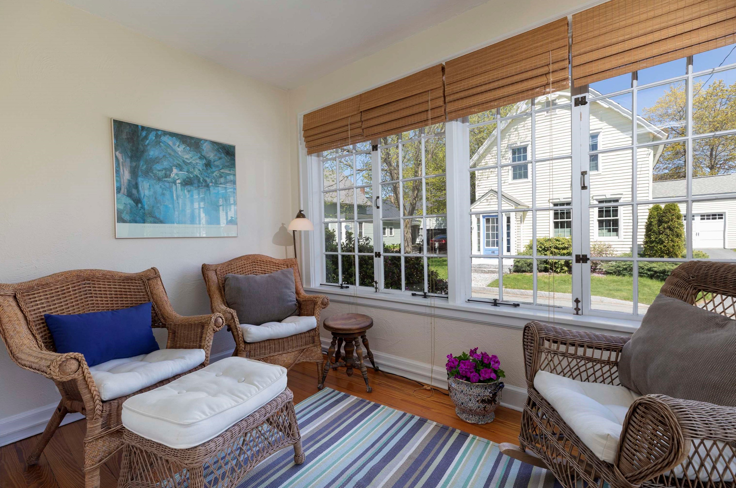 12 Elm St, Lebanon NH 03766-1802 exterior