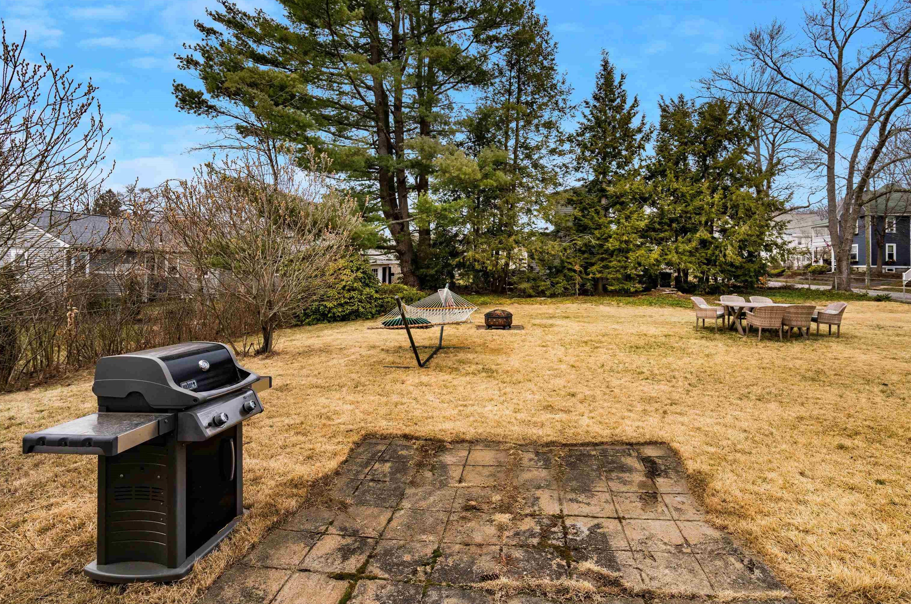 228 Harrison St, Manchester NH  03104-3828 exterior