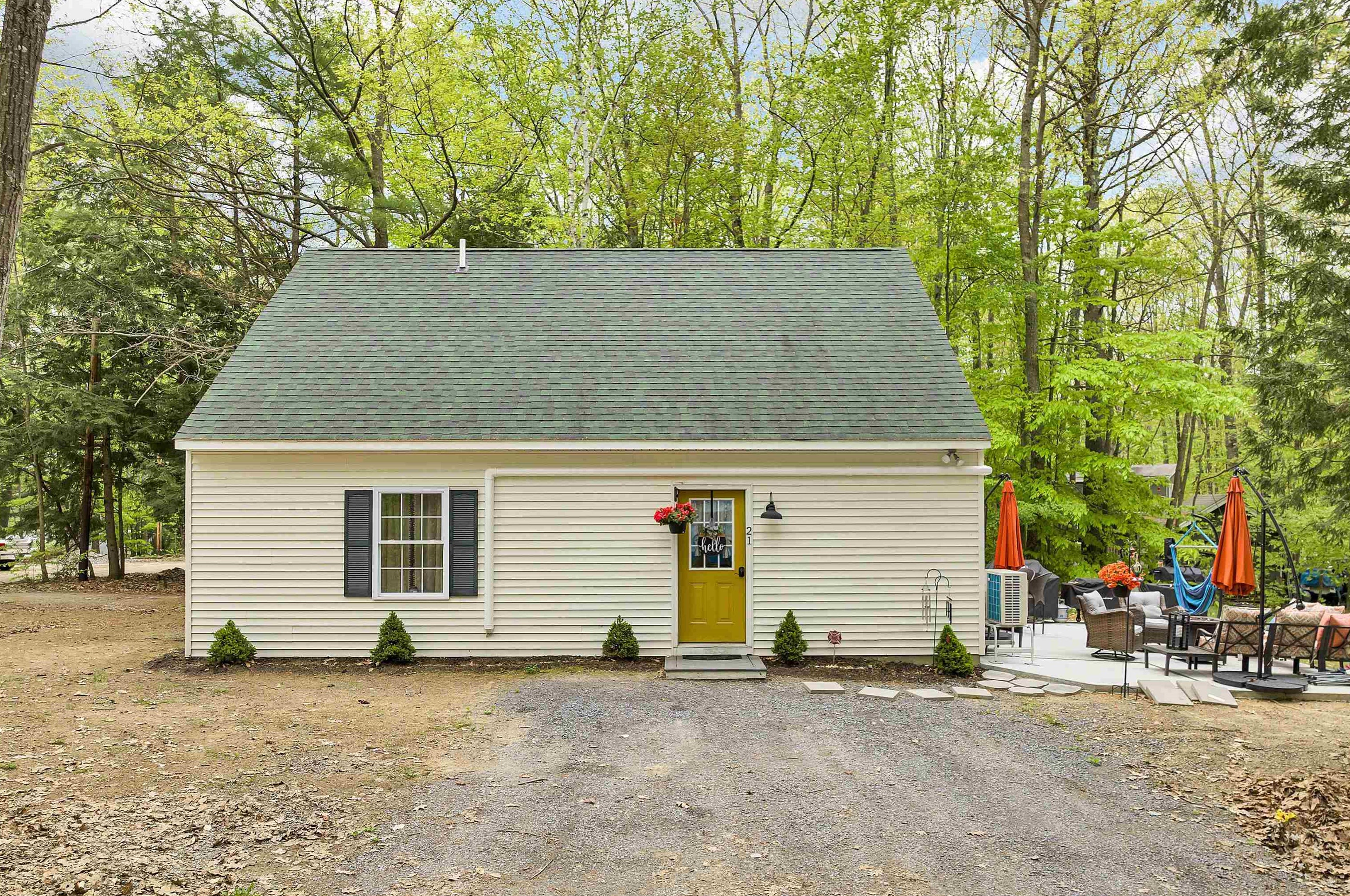 21 Canterbury Shore Dr, Canterbury NH  03224-2707 exterior