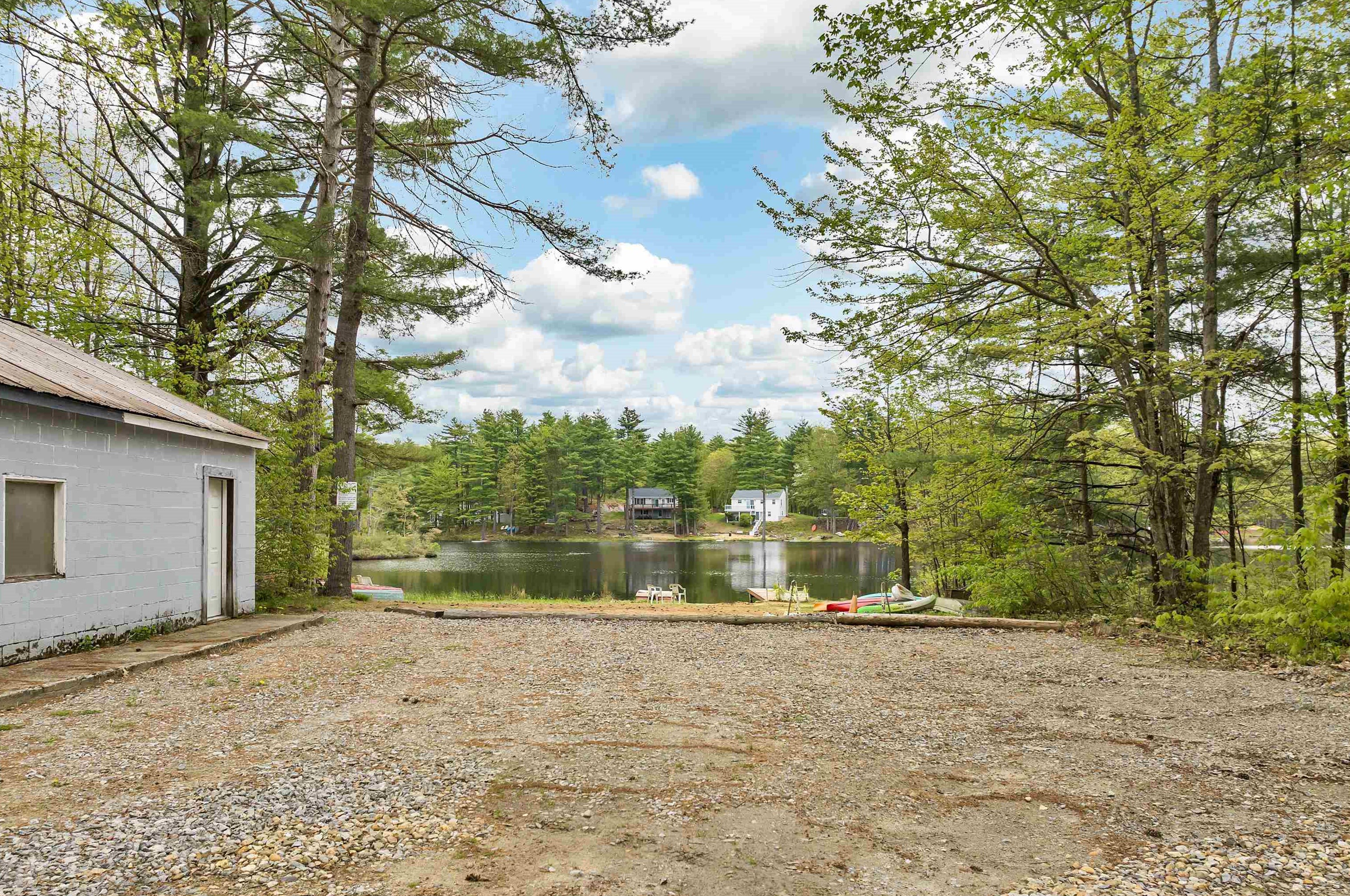 21 Canterbury Shore Dr, Canterbury NH  03224-2707 exterior