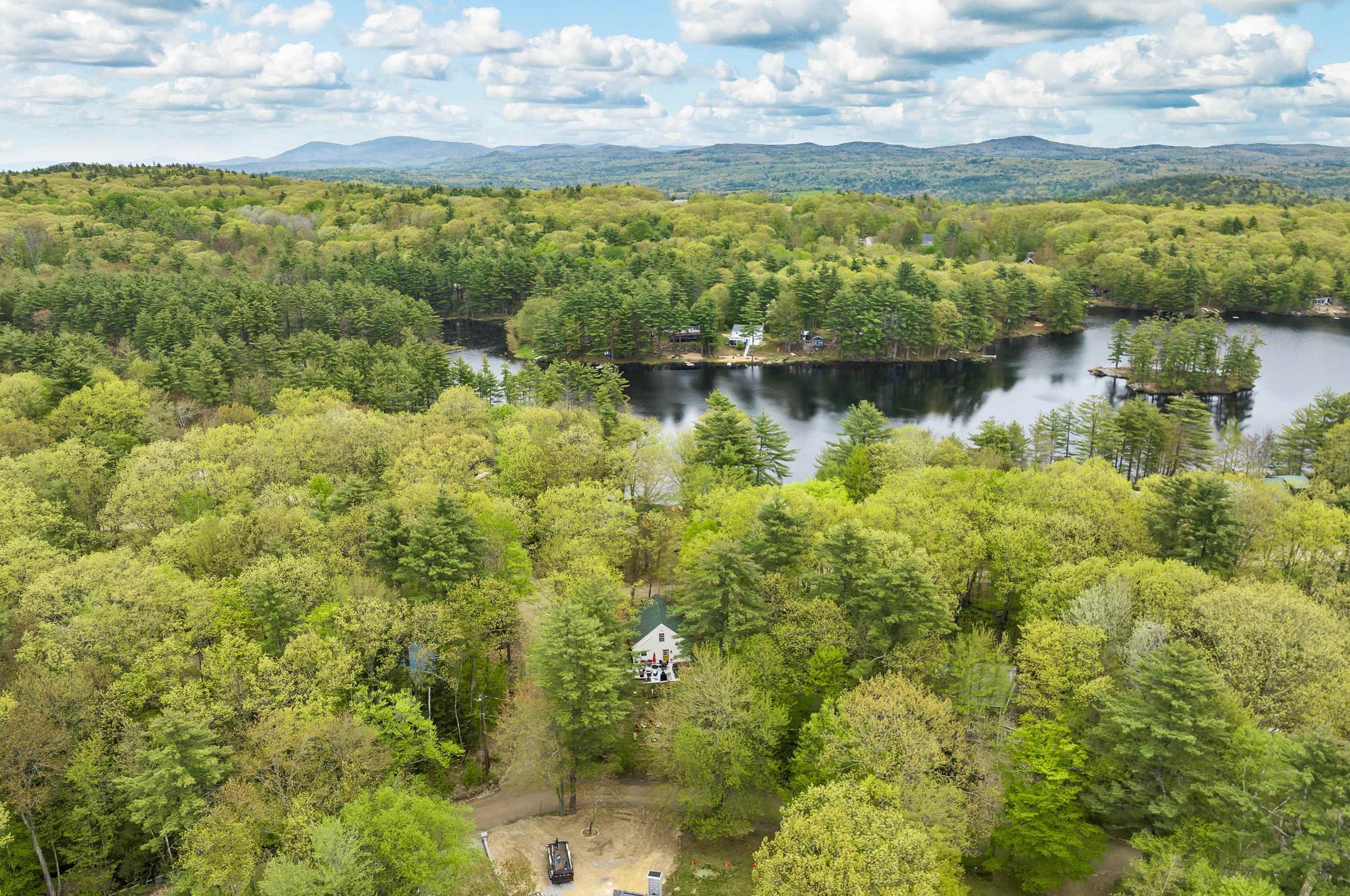 21 Canterbury Shore Dr, Canterbury NH  03224-2707 exterior