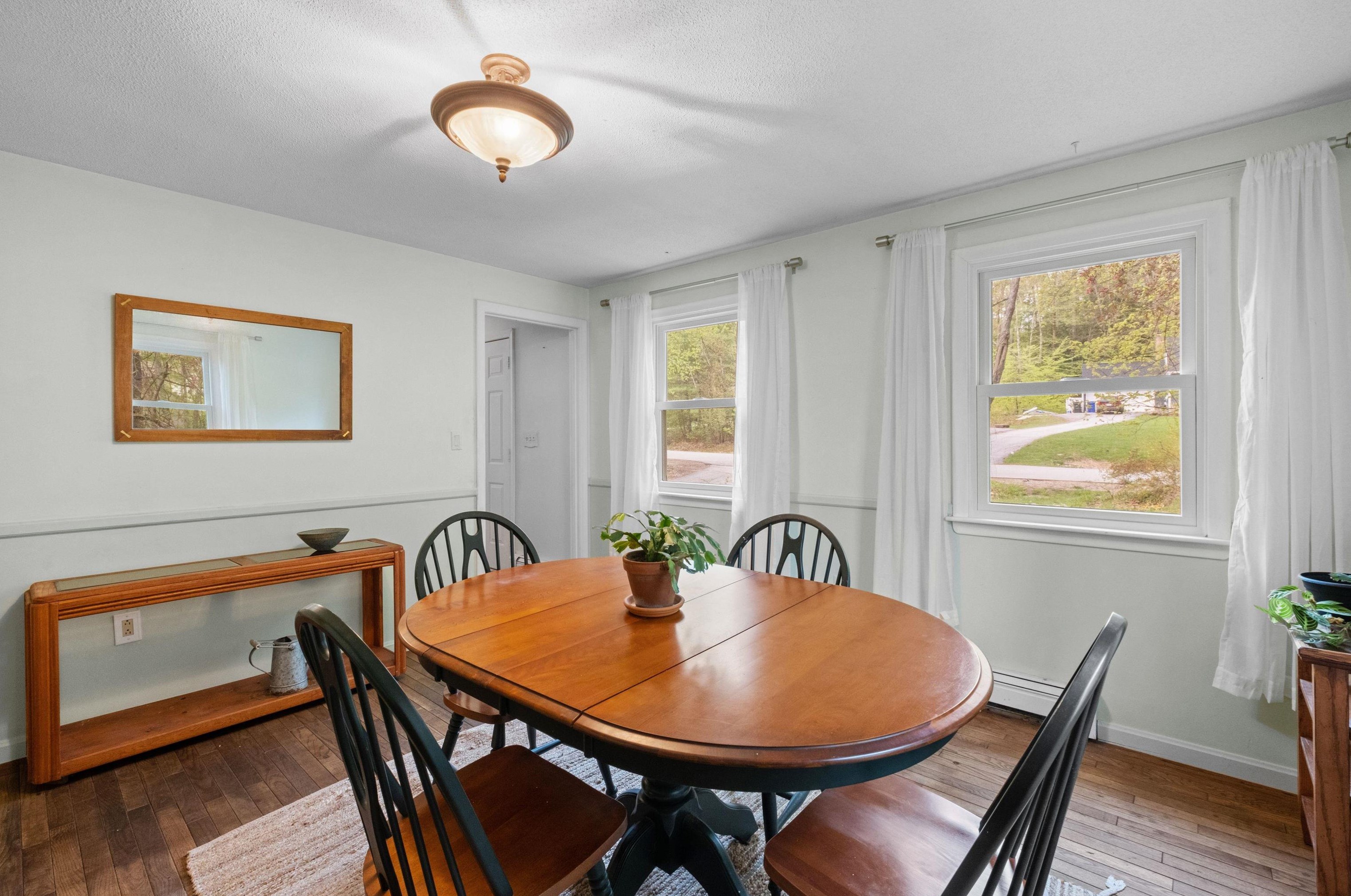 12 Surrey Dr, Concord NH 03304 exterior