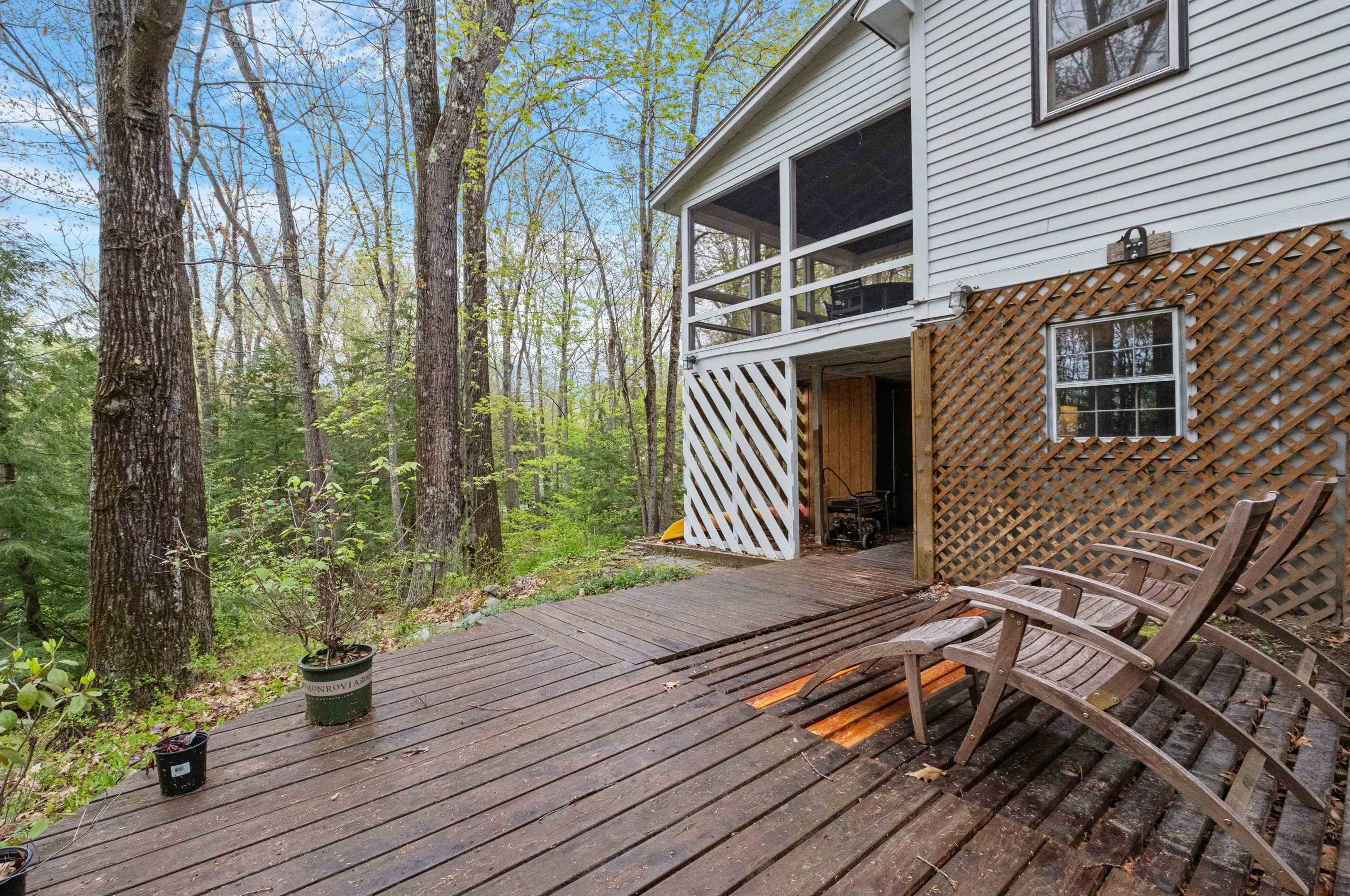 12 Surrey Dr, Concord NH 03304 exterior