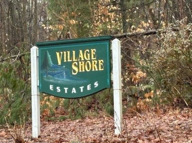 12 Surrey Dr, Concord NH 03304 exterior