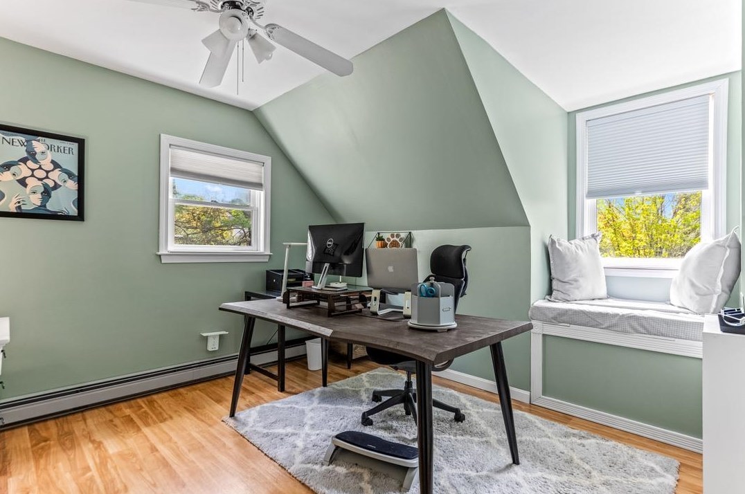 3 Bald Hl Rd, Newmarket NH  03857-2135 exterior