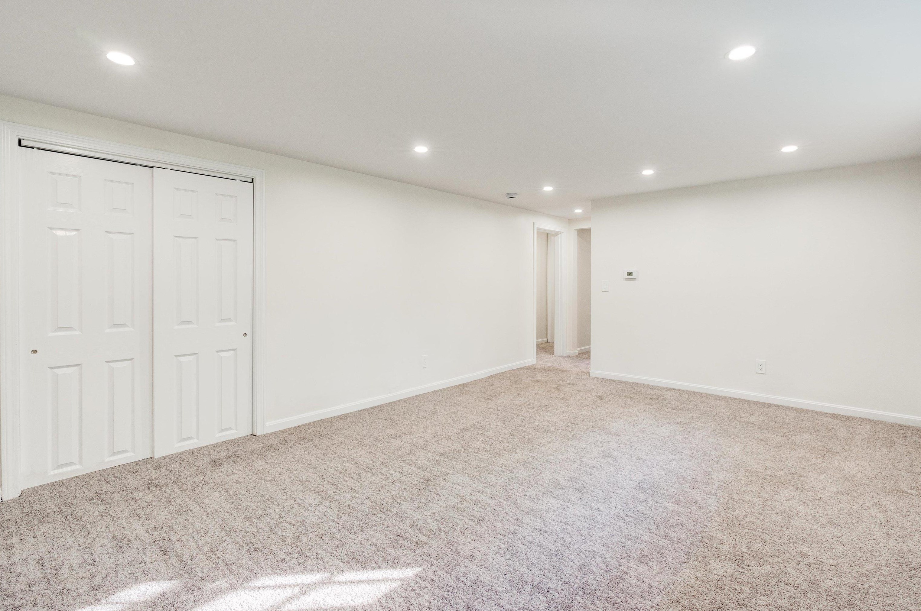 32 Valleyview Dr, Merrimack NH  03054-3103 exterior