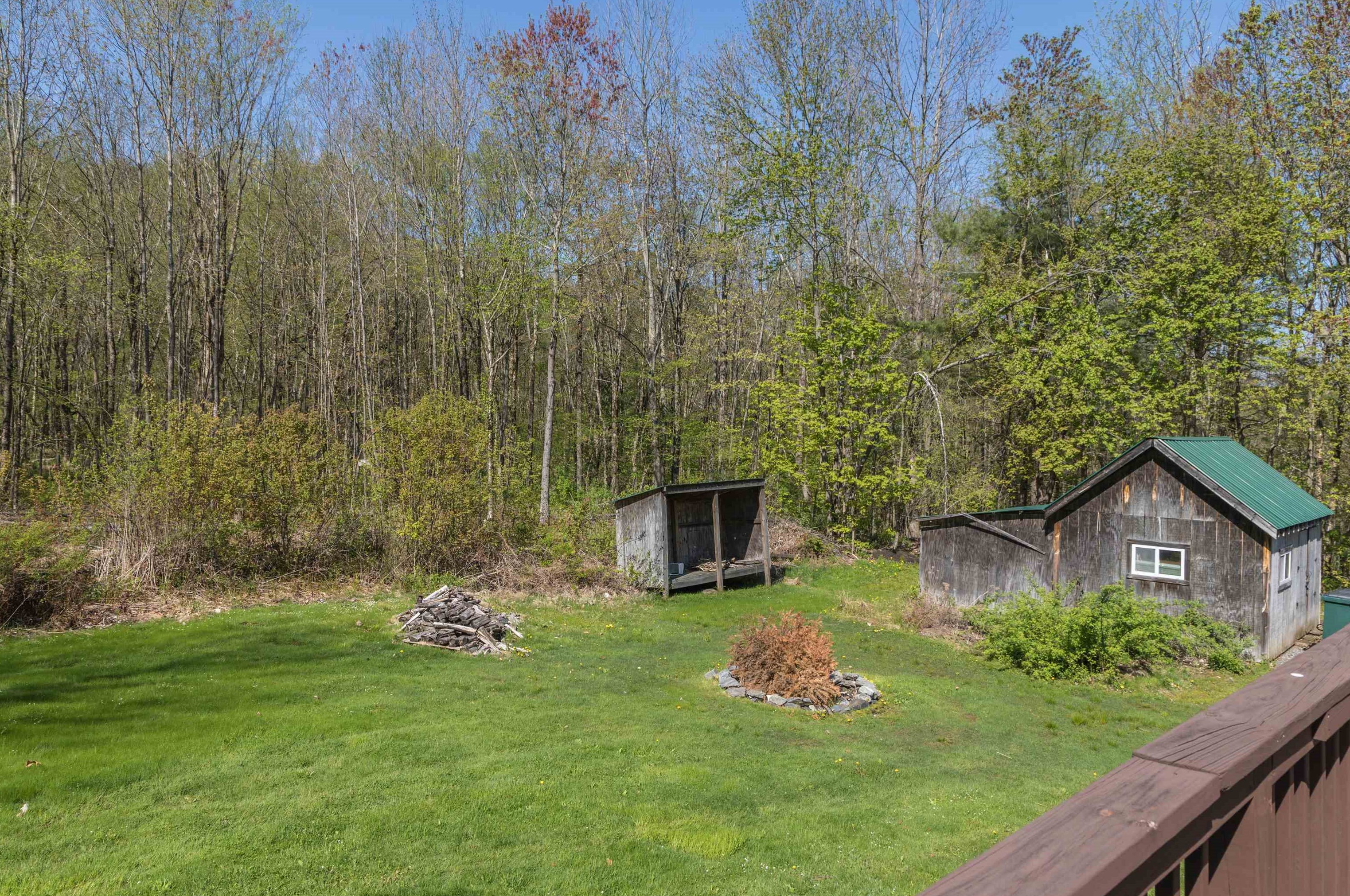 34 Nora Ct, New Ipswich NH 03071-3504 exterior