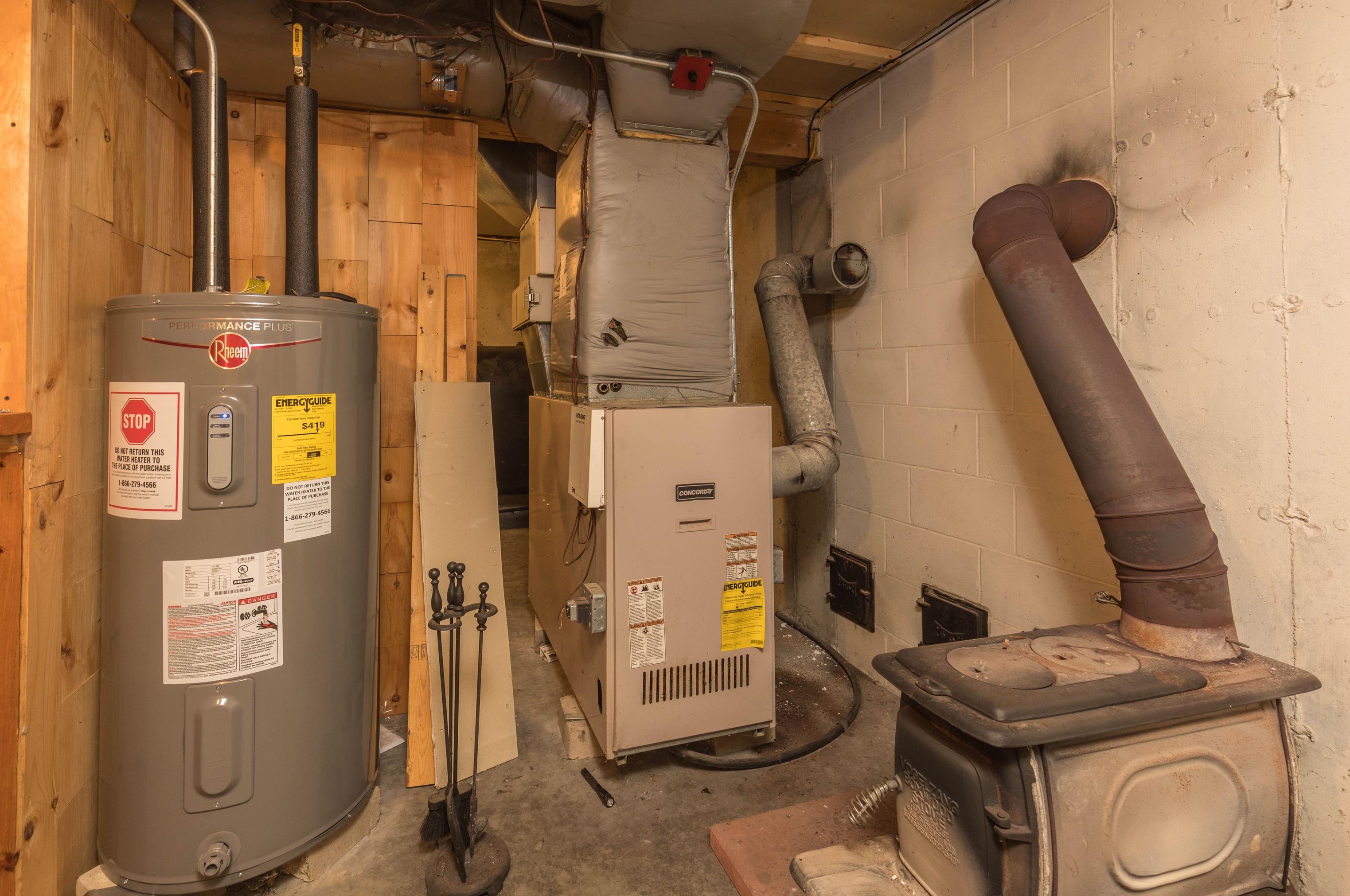 34 Nora Ct, New Ipswich NH 03071-3504 exterior